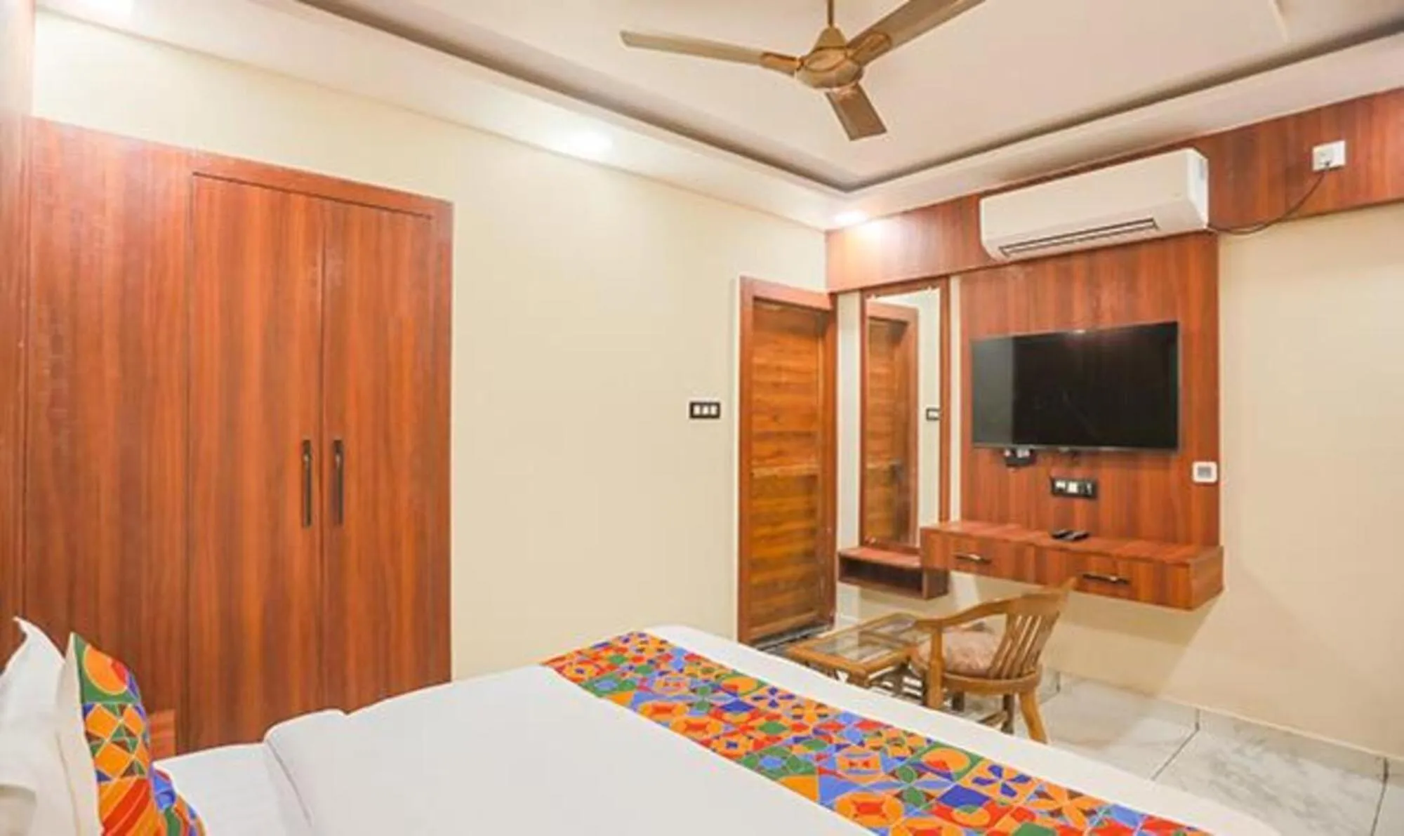 Bed in FabHotel The Treenity House