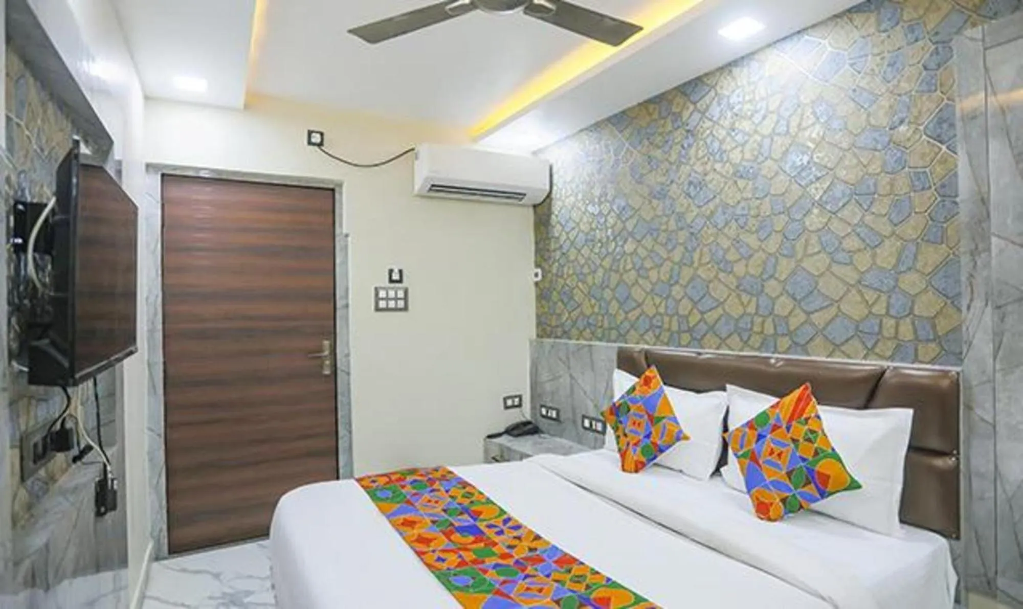 Bed in FabHotel The Treenity House