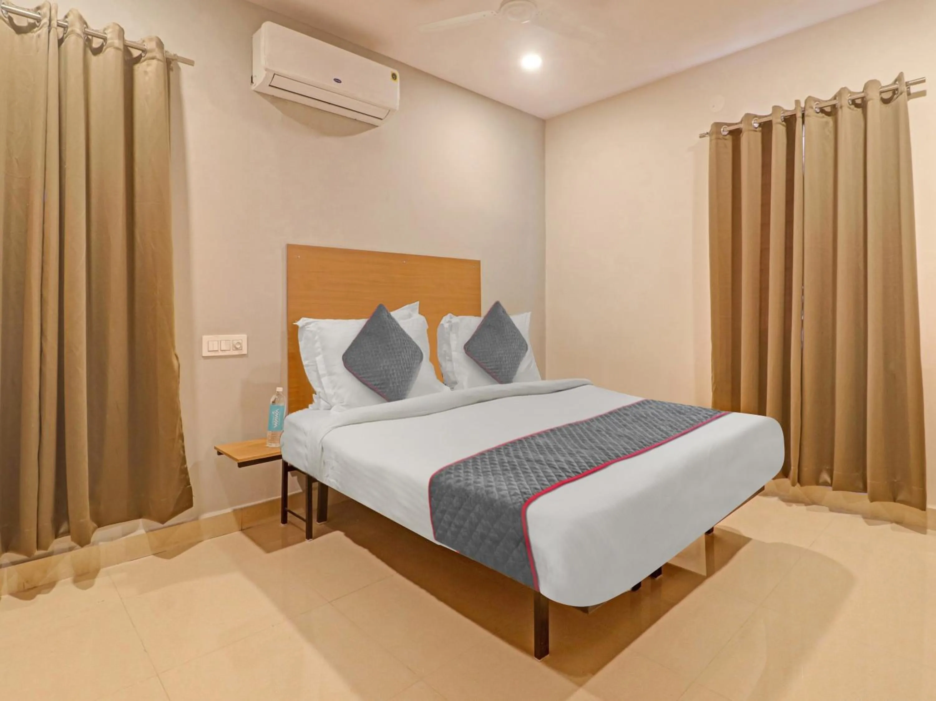 Bedroom in Townhouse White Ridge KPHB OPP JNTU