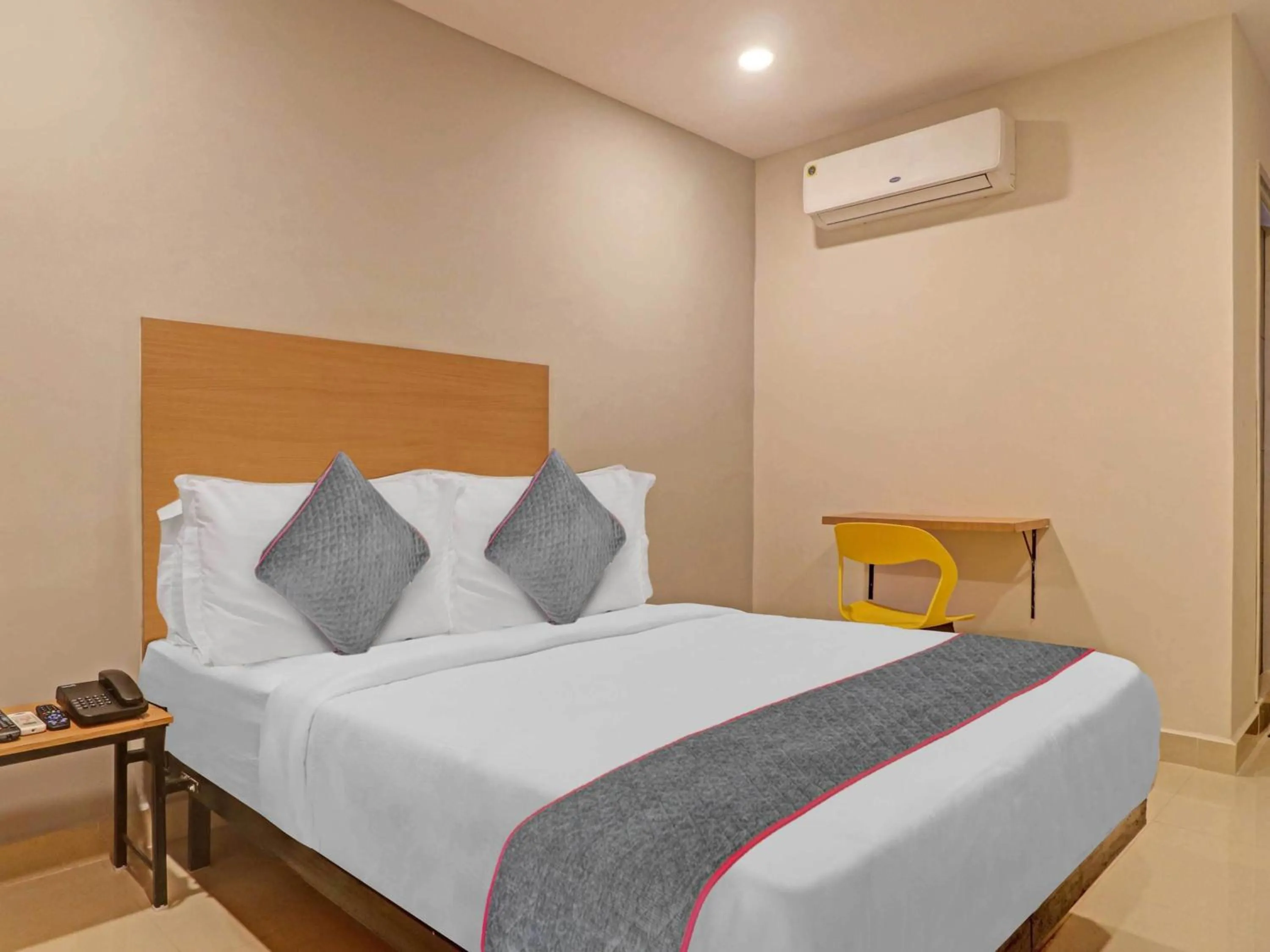 Bedroom in Townhouse White Ridge KPHB OPP JNTU