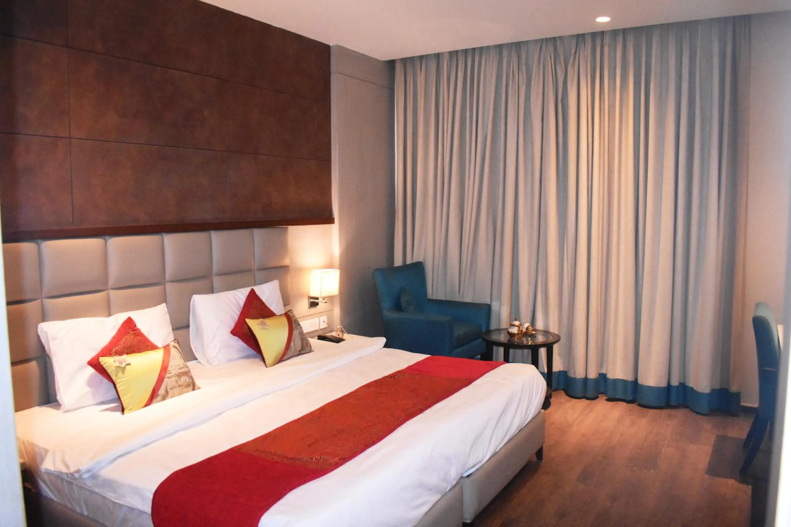 Bed in Lemonwood Suites by F9 Hotels - Trivoli Garden Chhatarpur