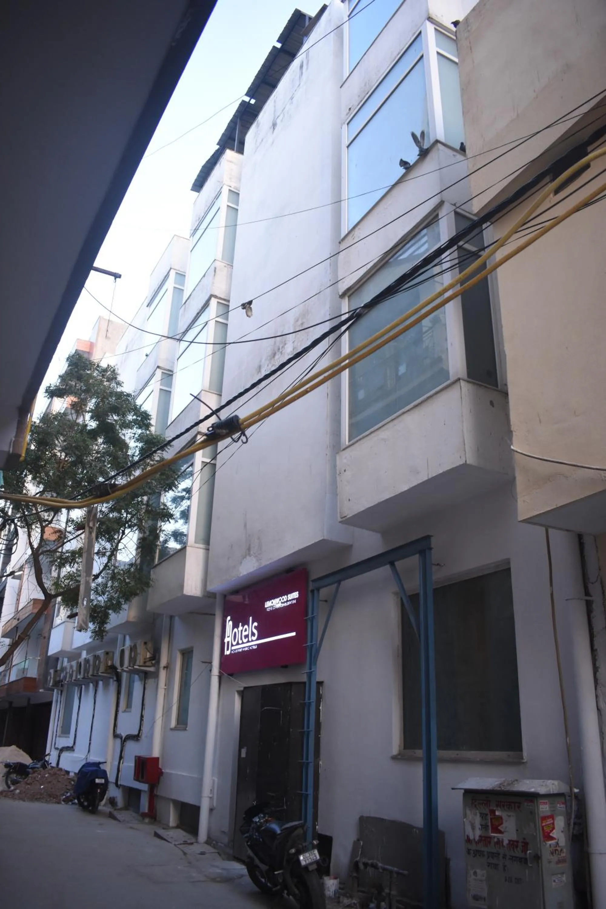 Property Building in Lemonwood Suites by F9 Hotels - Trivoli Garden Chhatarpur