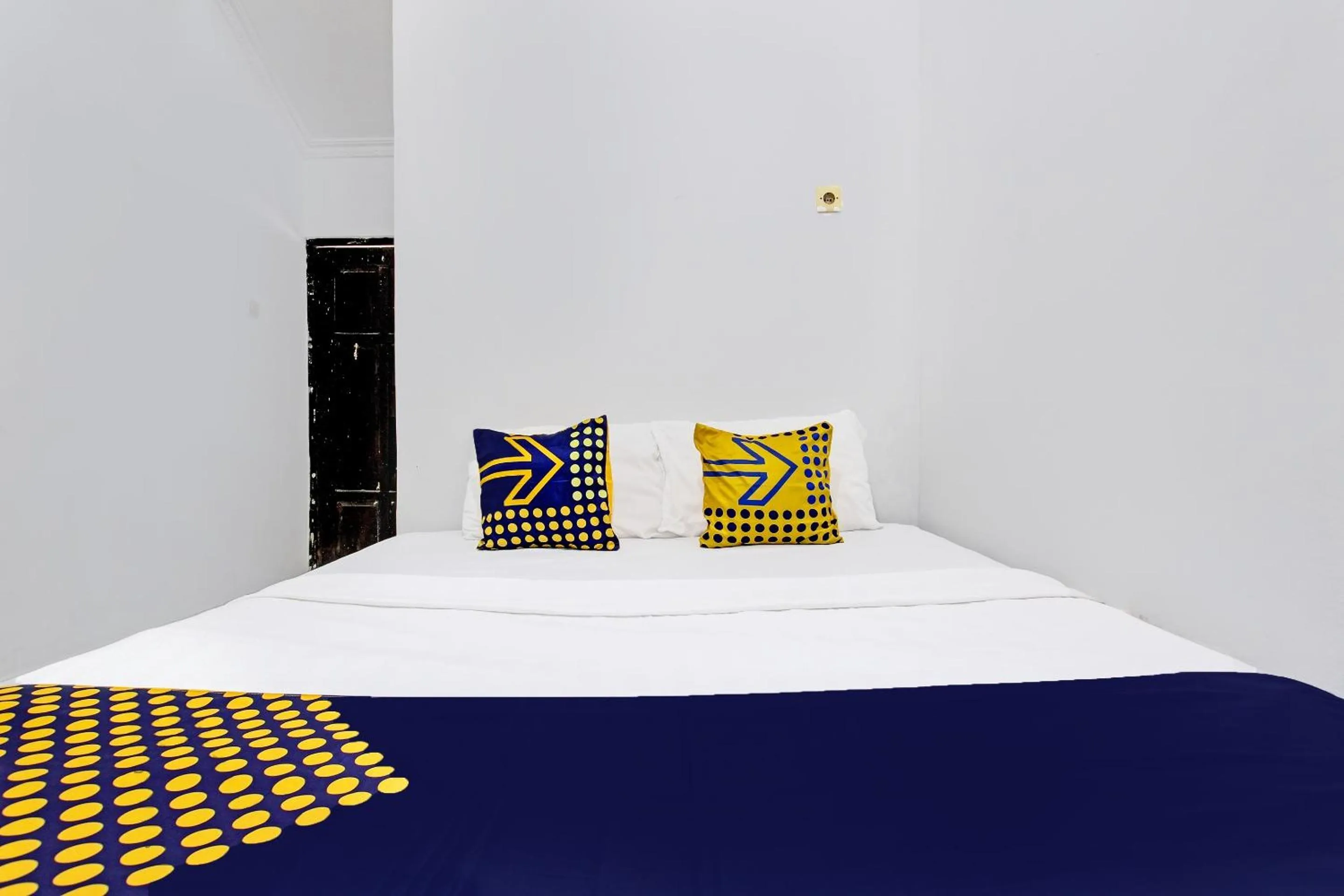 Bedroom, Bed in Hotel O Orchid Guest House