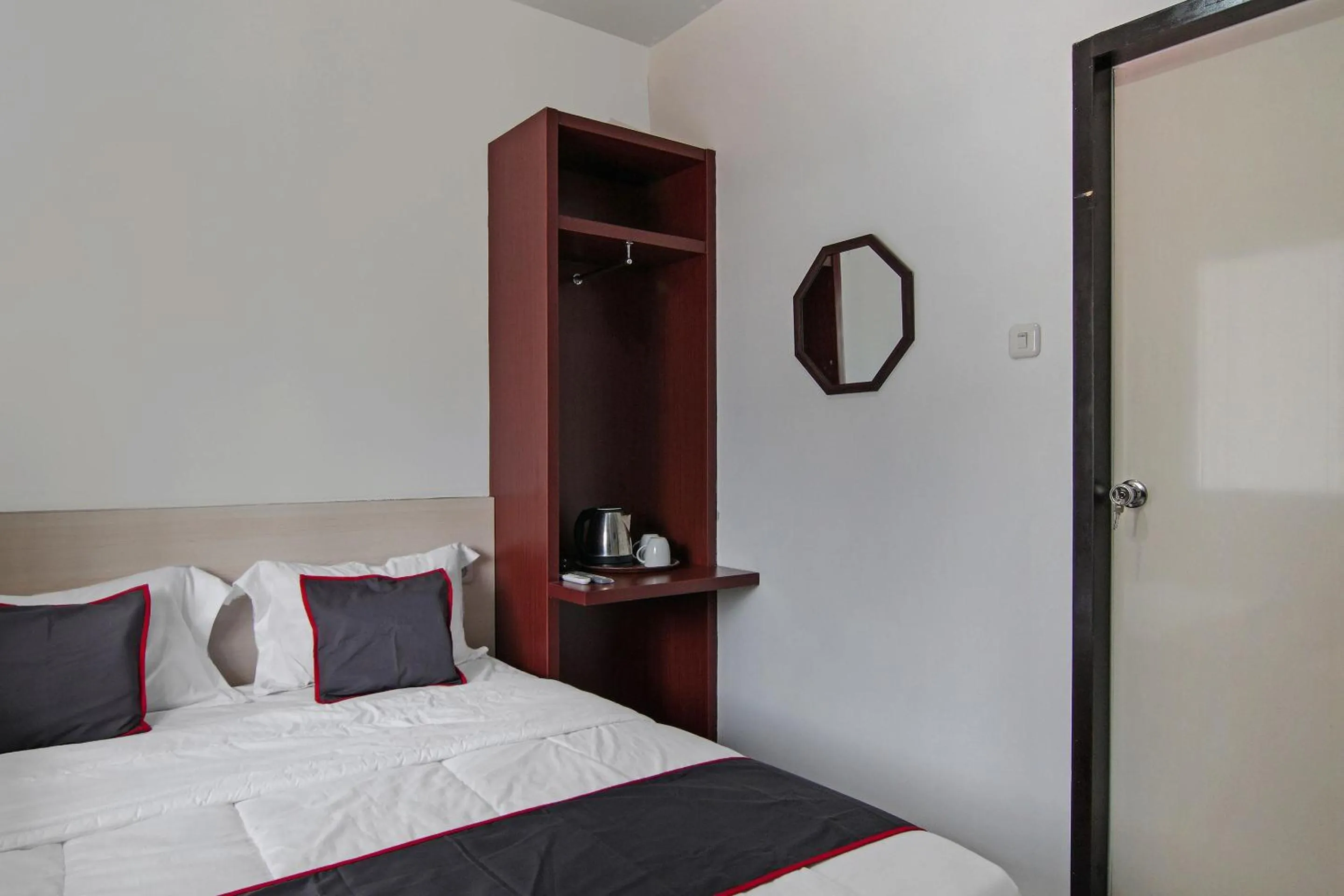 Bedroom, Bed in Hotel O Koala House