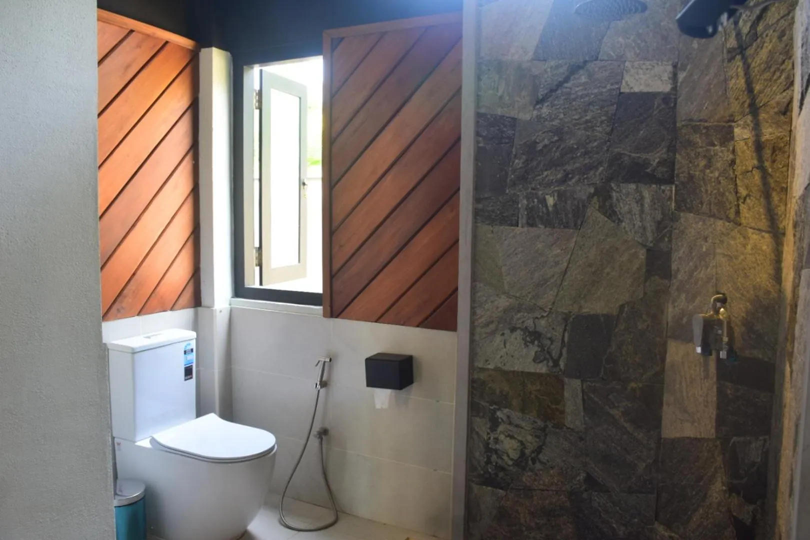 Toilet in Mango Tree Villa Bentota