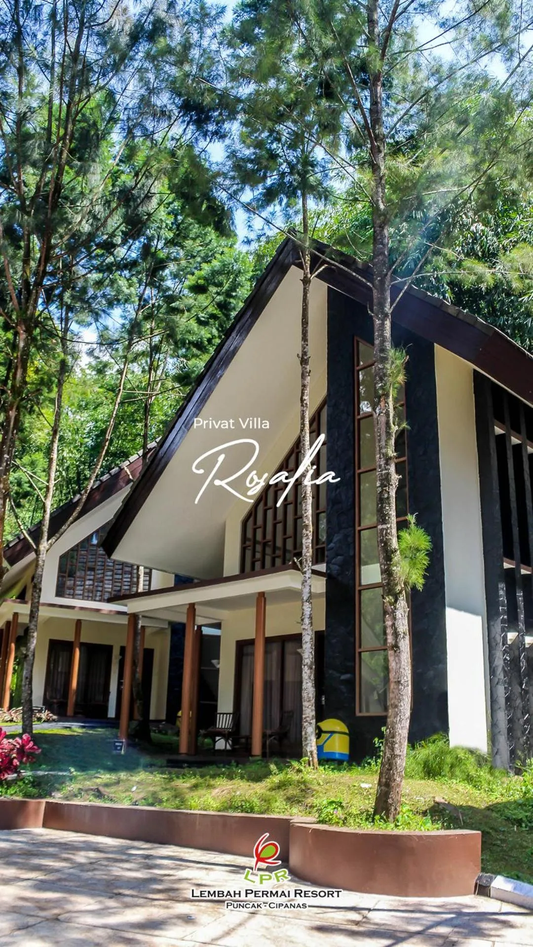 Property building in Lembah Permai Resort