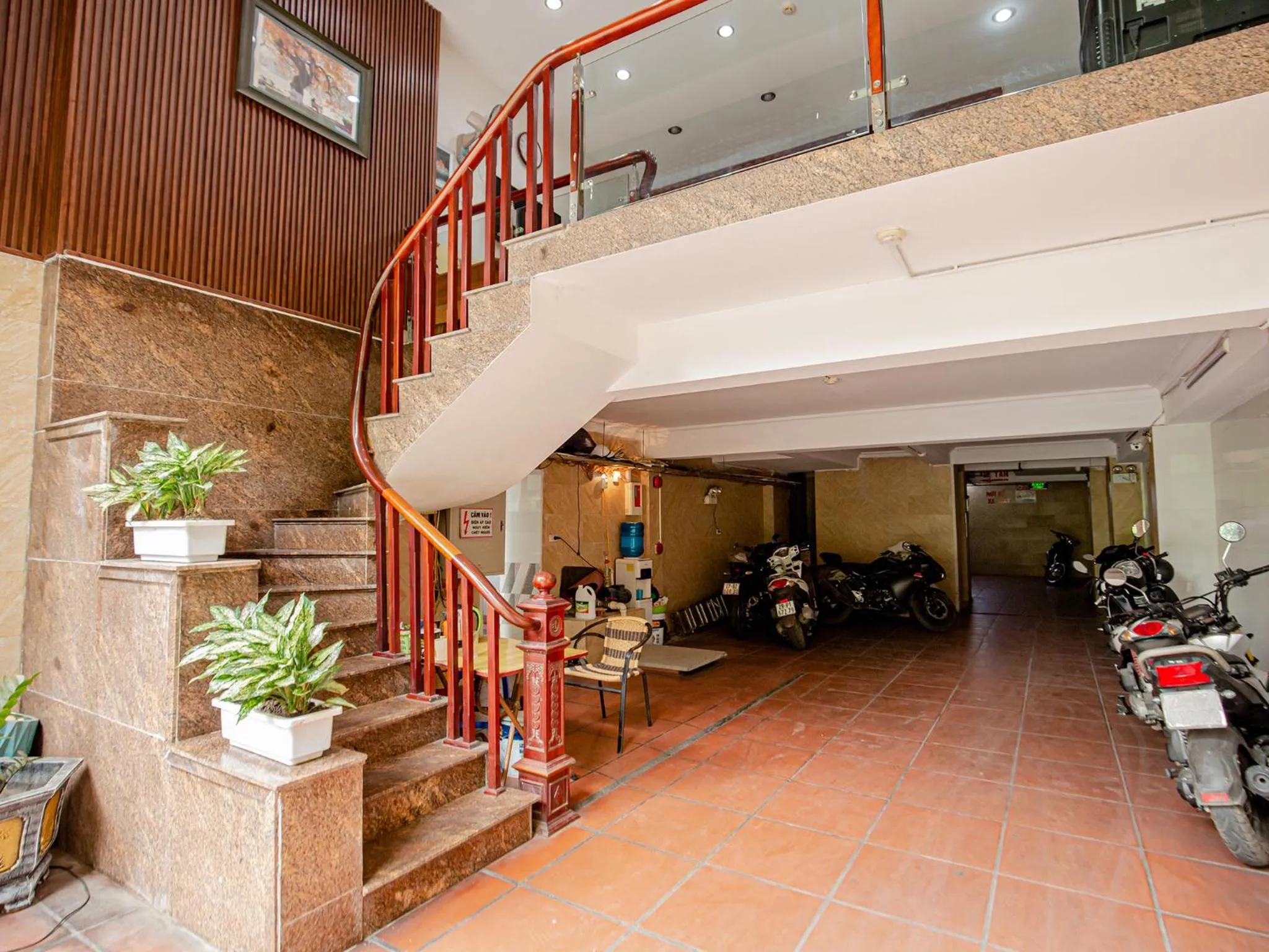 Parking in Phuong Nam Hotel Aeon Mall Long Bien