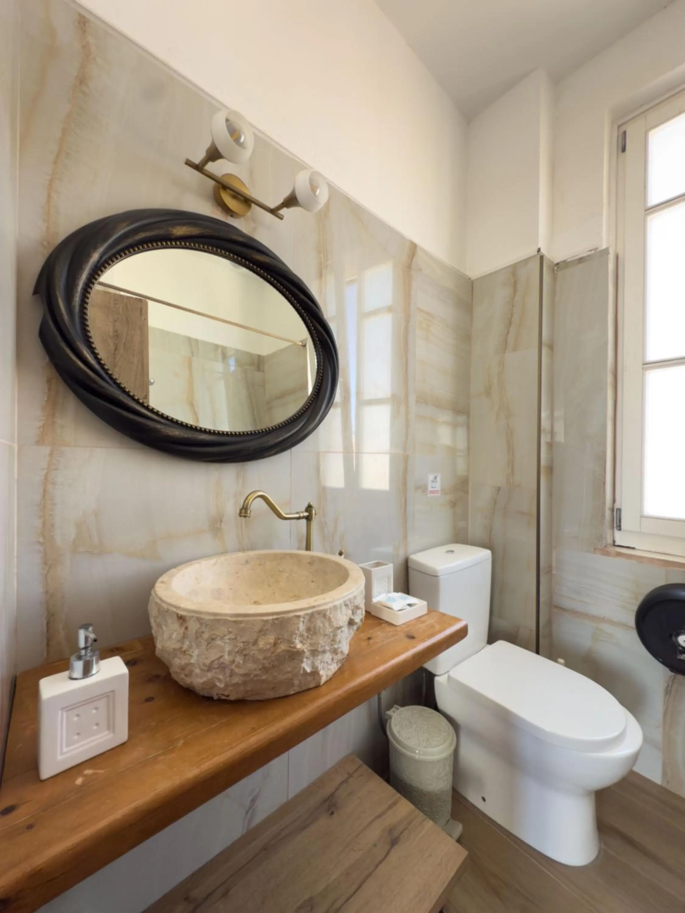 Bathroom in Bozzali Deluxe Hotel