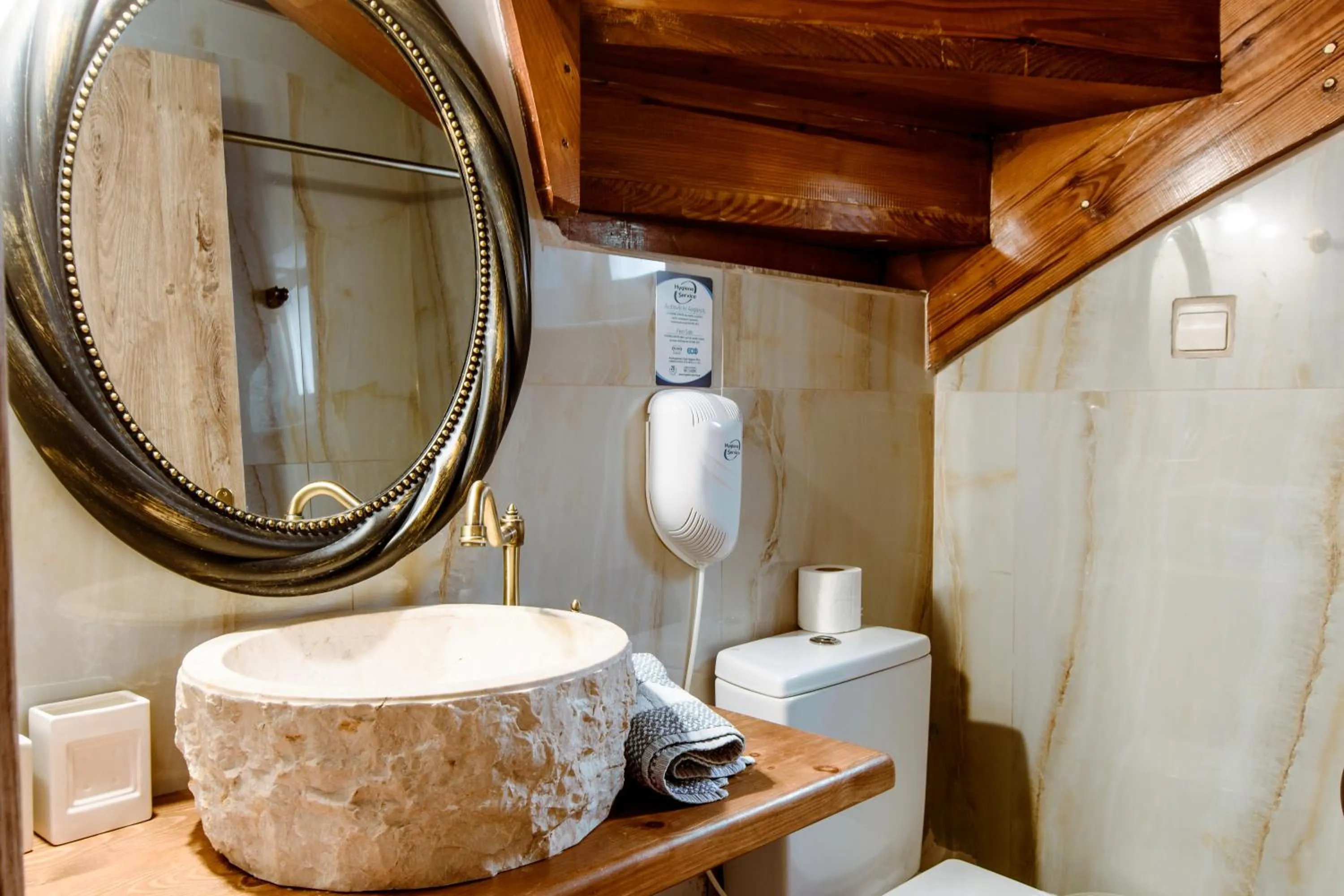 Bathroom in Bozzali Deluxe Hotel
