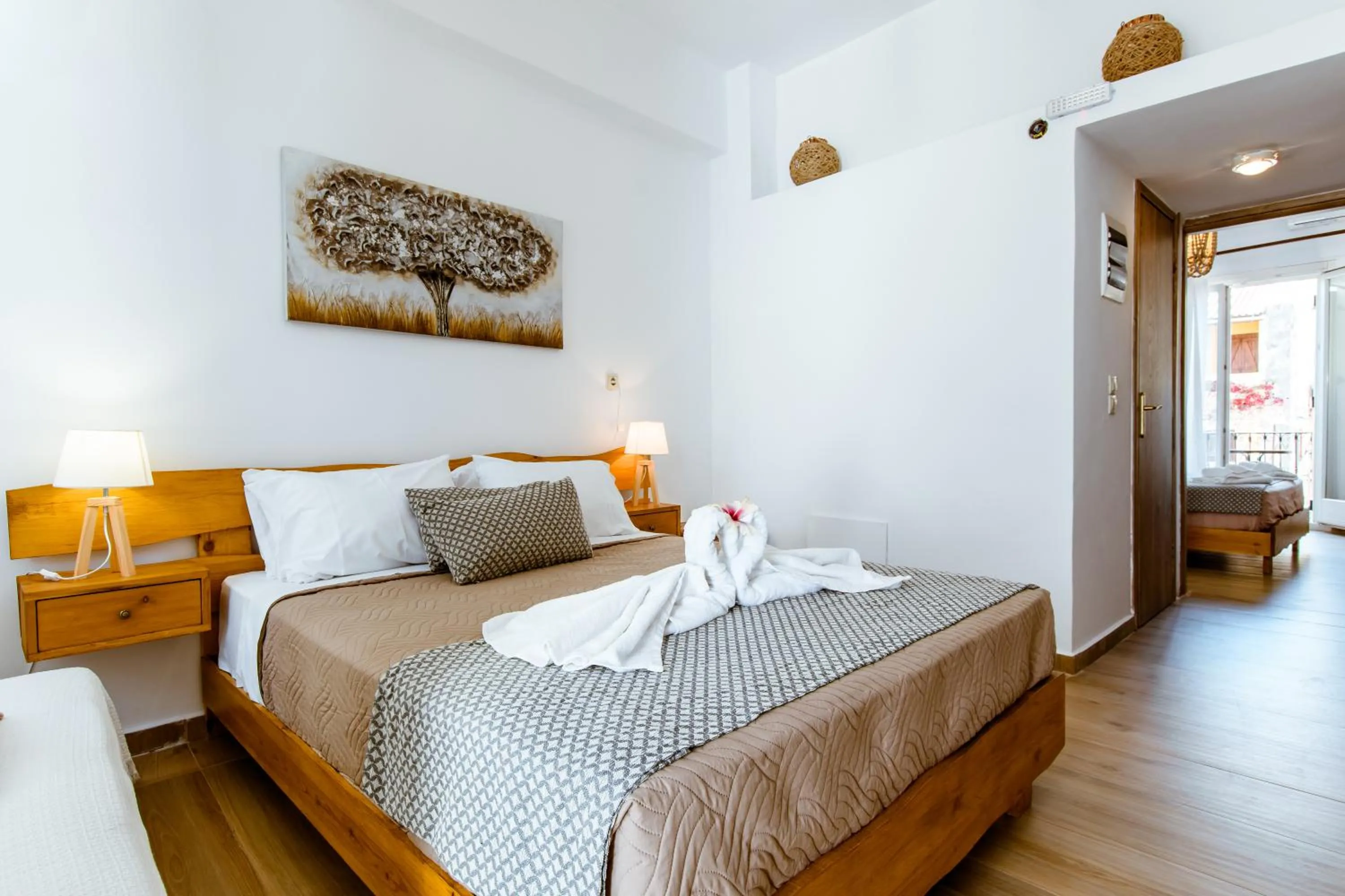 Photo of the whole room, Bed in Bozzali Deluxe Hotel