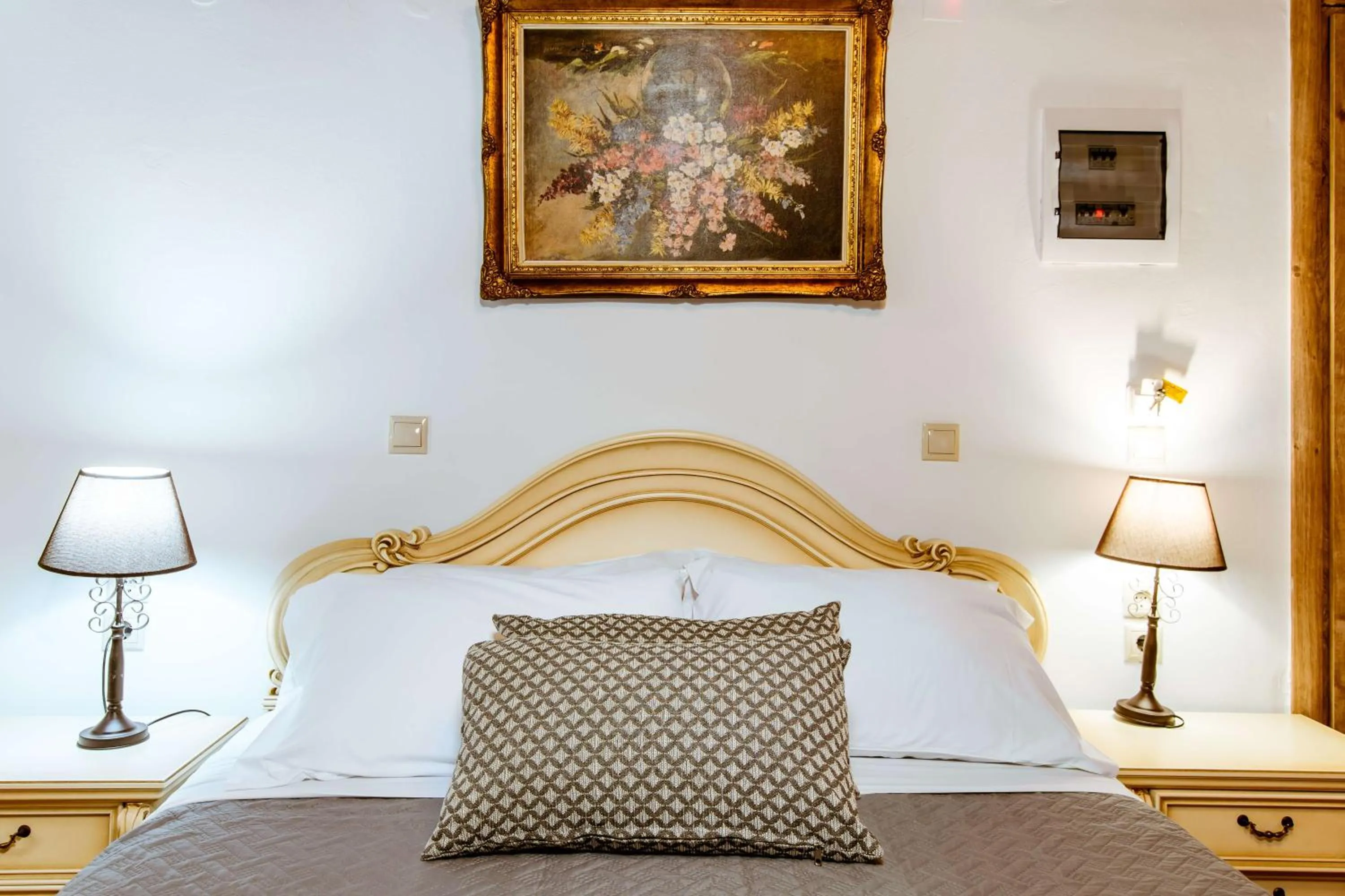 Bed in Bozzali Deluxe Hotel