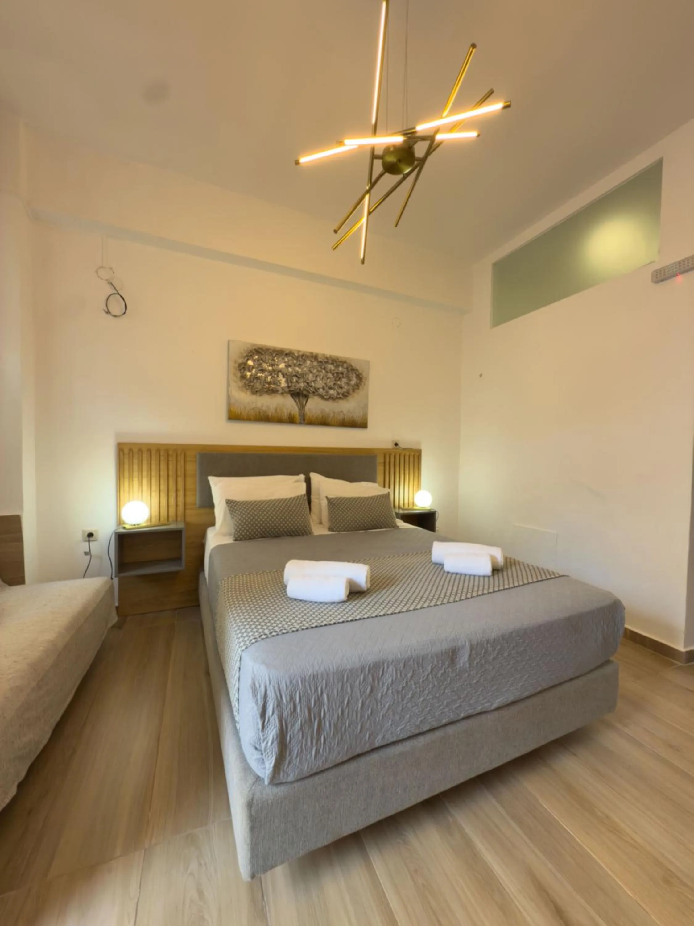 Bedroom, Bed in Bozzali Deluxe Hotel