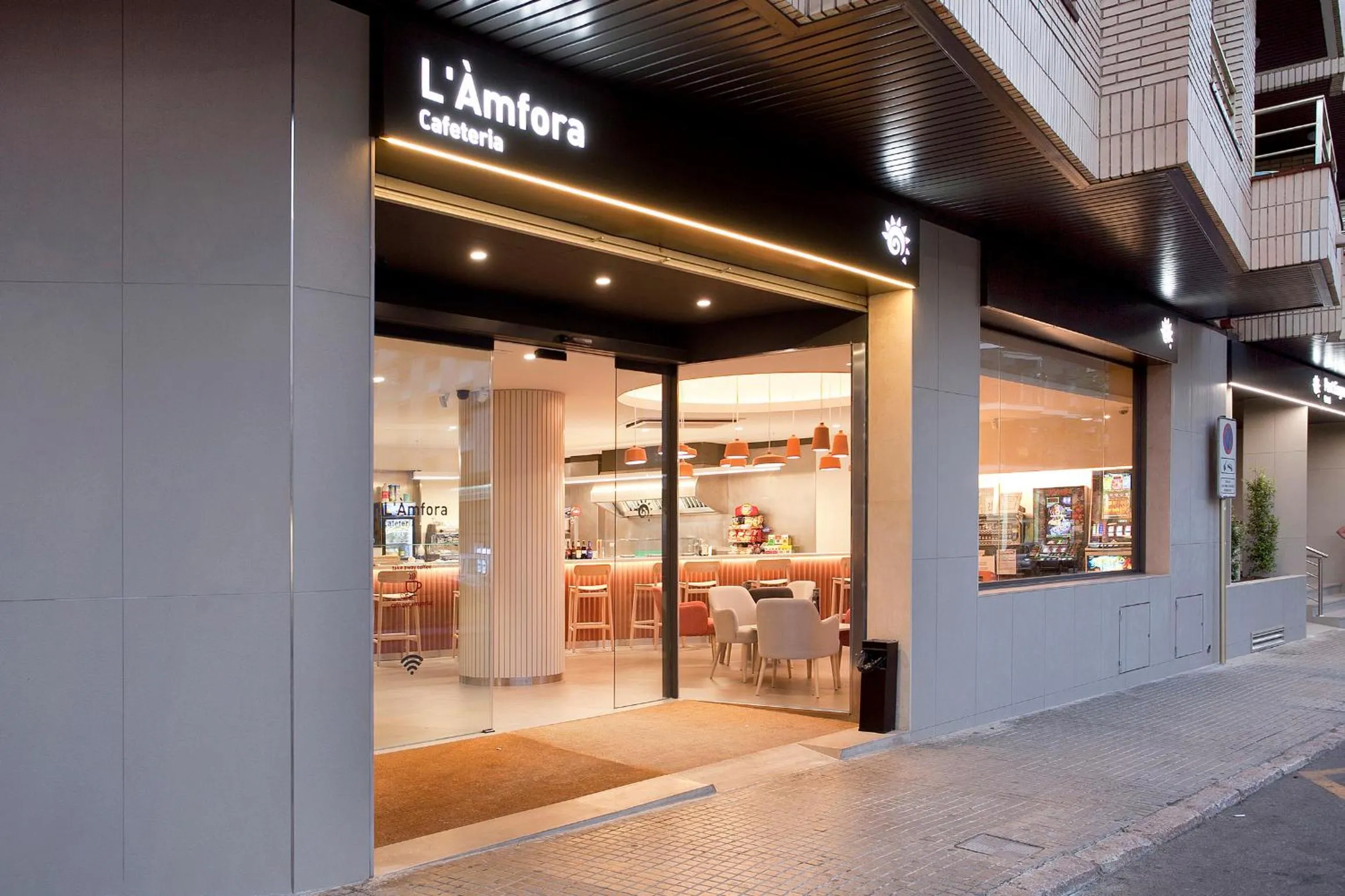 Facade/entrance in Port Eugeni