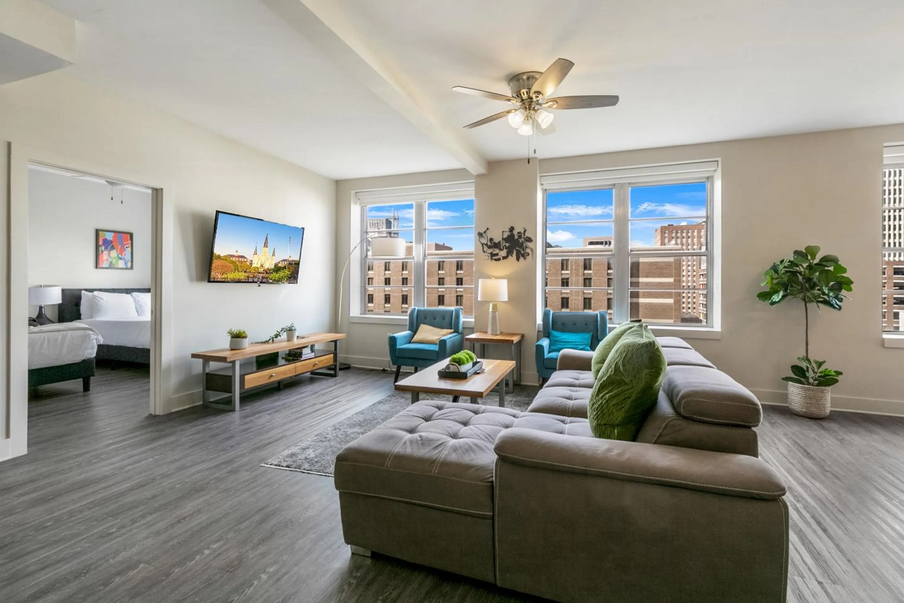 Living room in Spacious 4BR Luxury Condo Steps to French Quarter