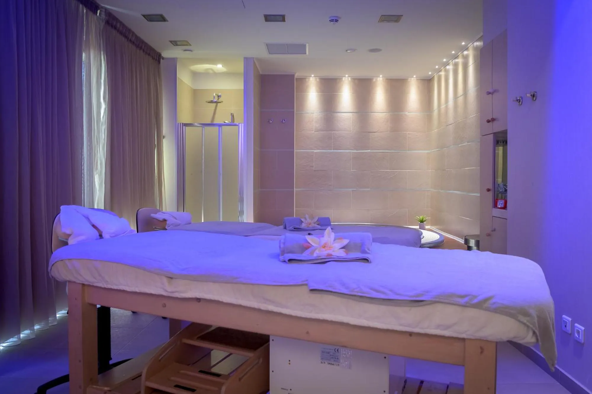 Spa and wellness centre/facilities, Bed in Ramada Plaza by Wyndham Thraki