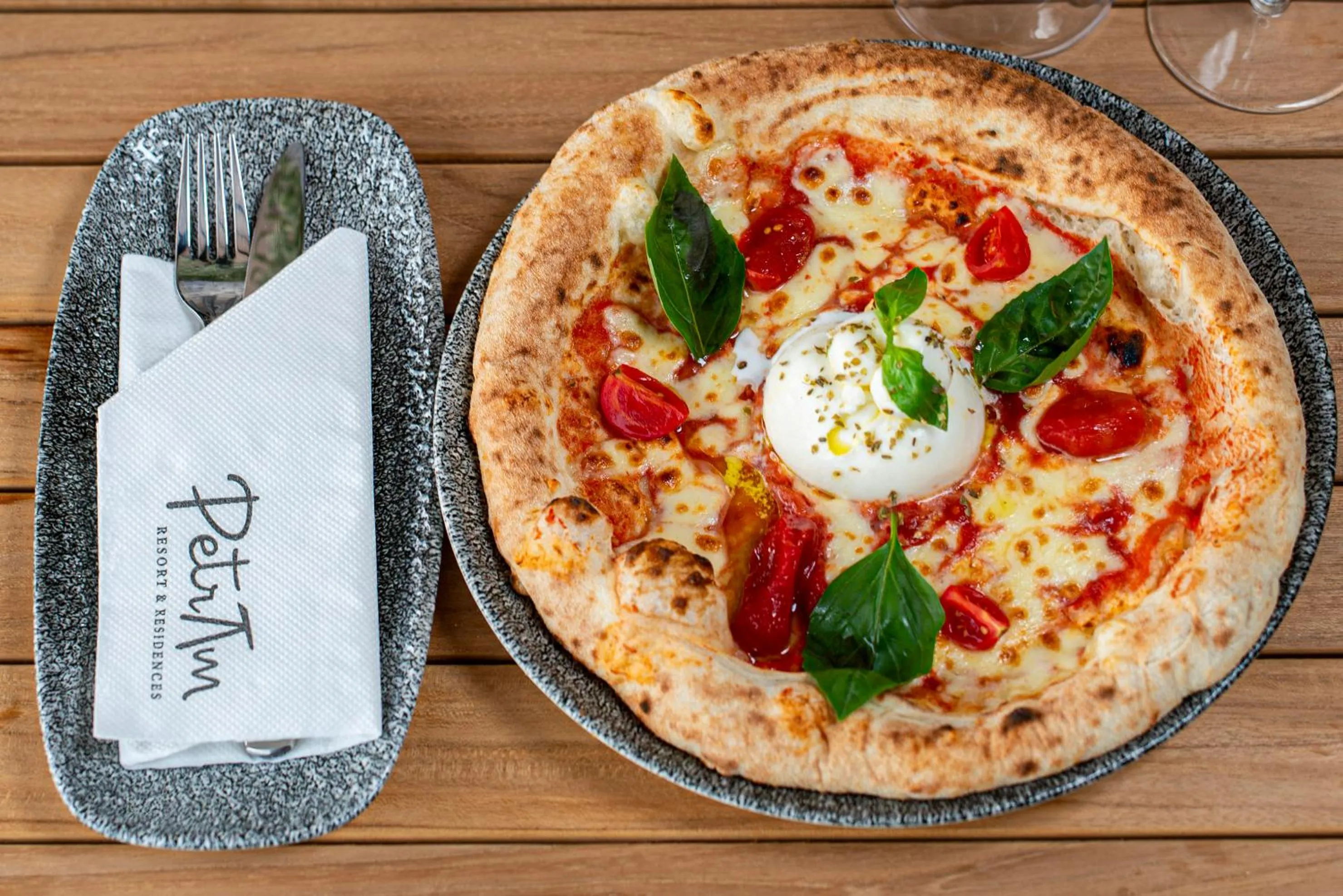 Restaurant/places to eat in Petram Resort & Residences