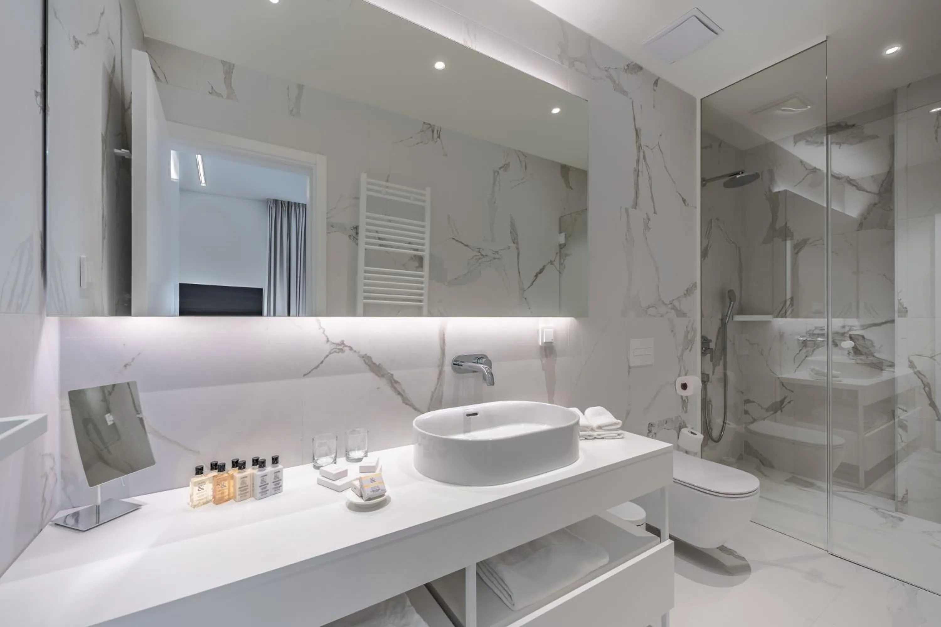 Shower in Petram Resort & Residences