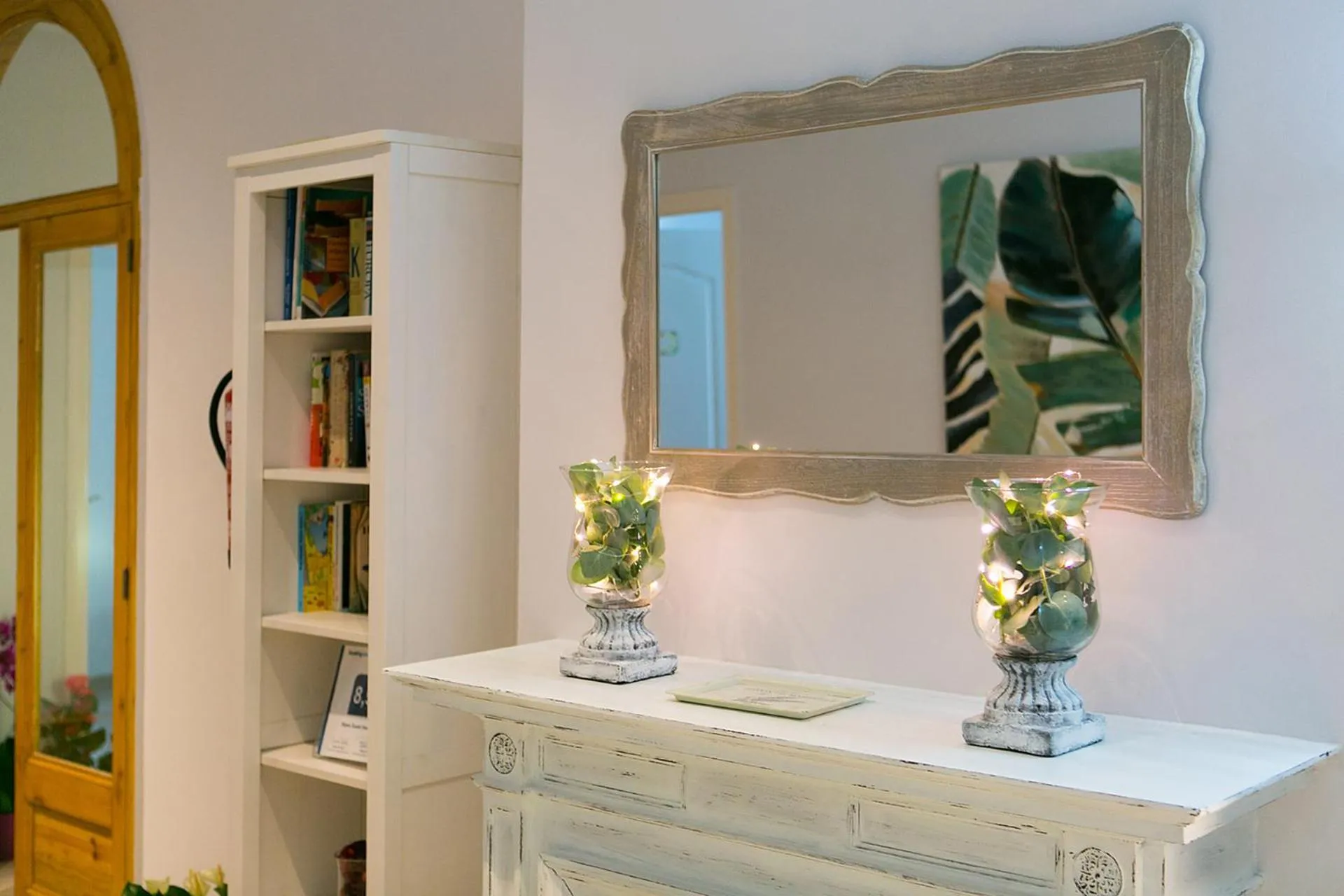 Library in Blanc Guest House