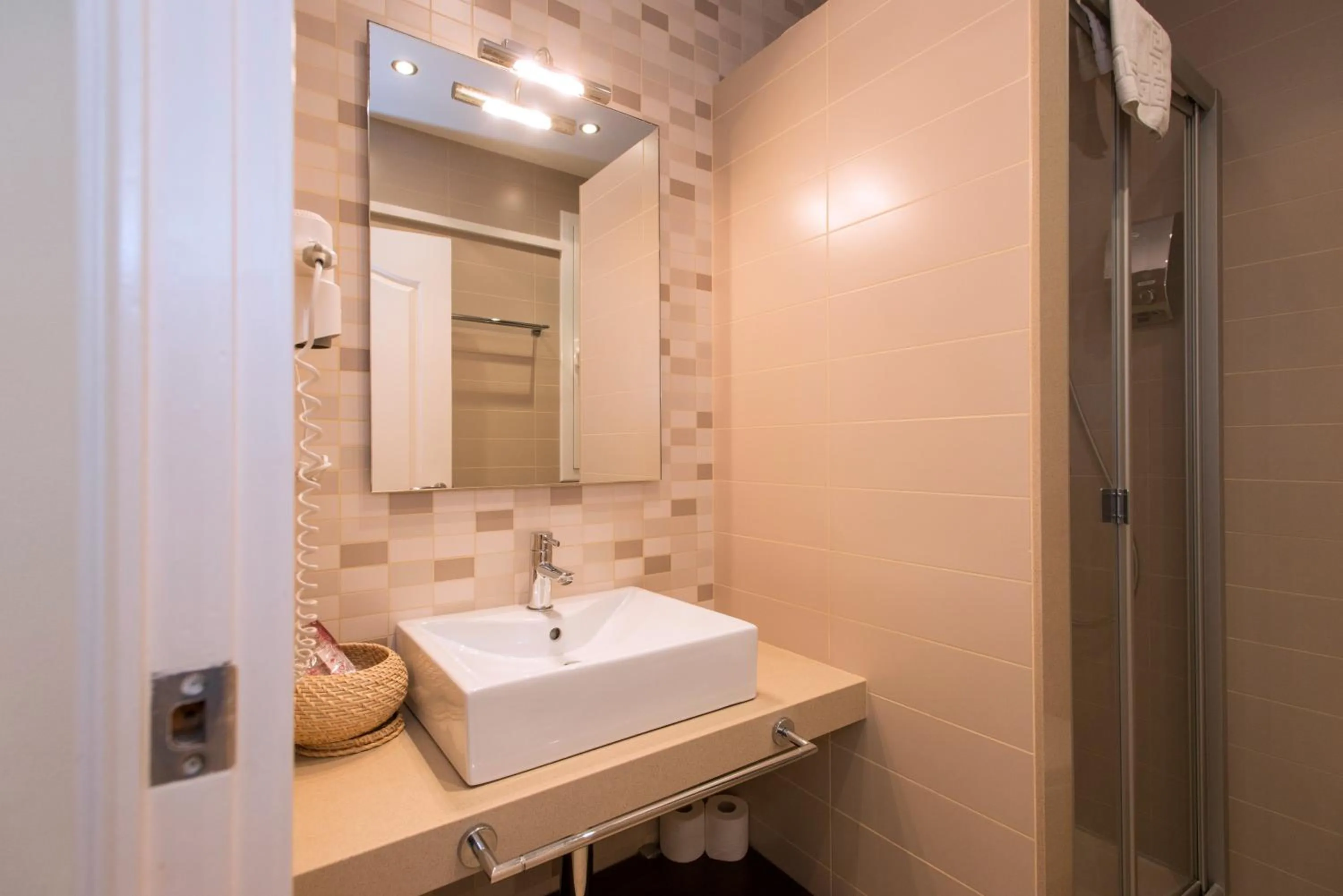 Bathroom in Blanc Guest House