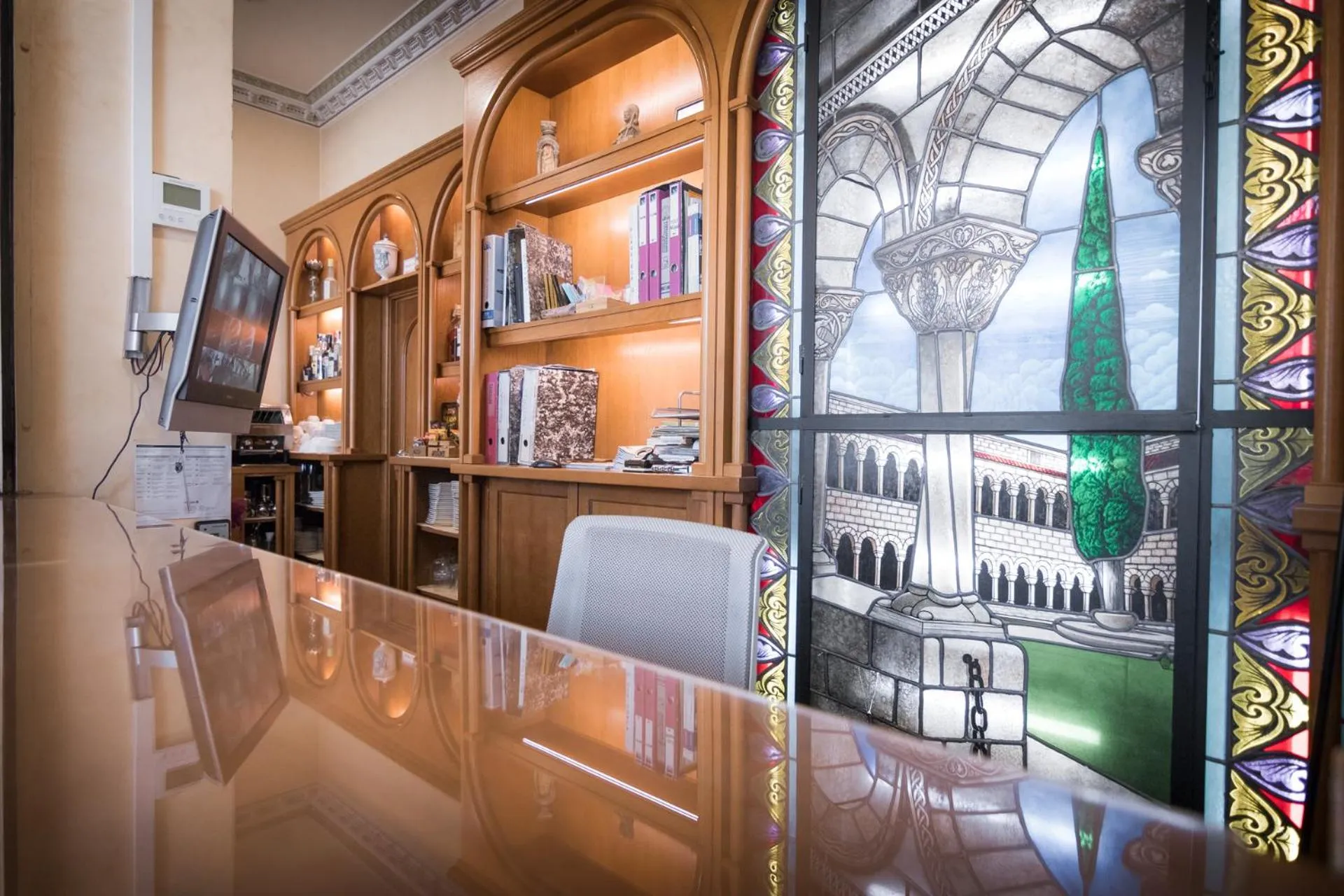 Lobby or reception in Abadía Burgos Camino Santiago