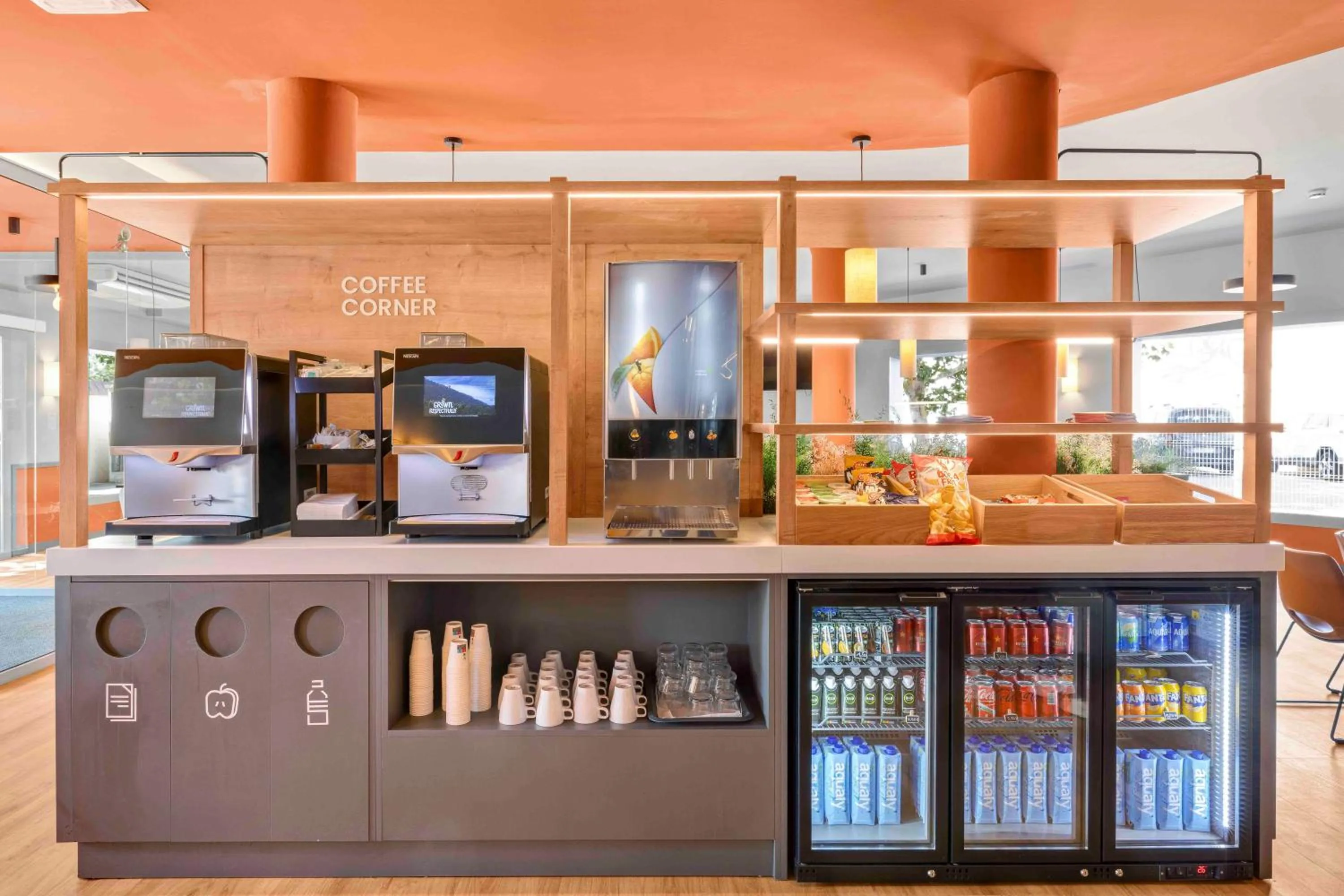 Coffee/tea facilities in B&B HOTEL Figueres