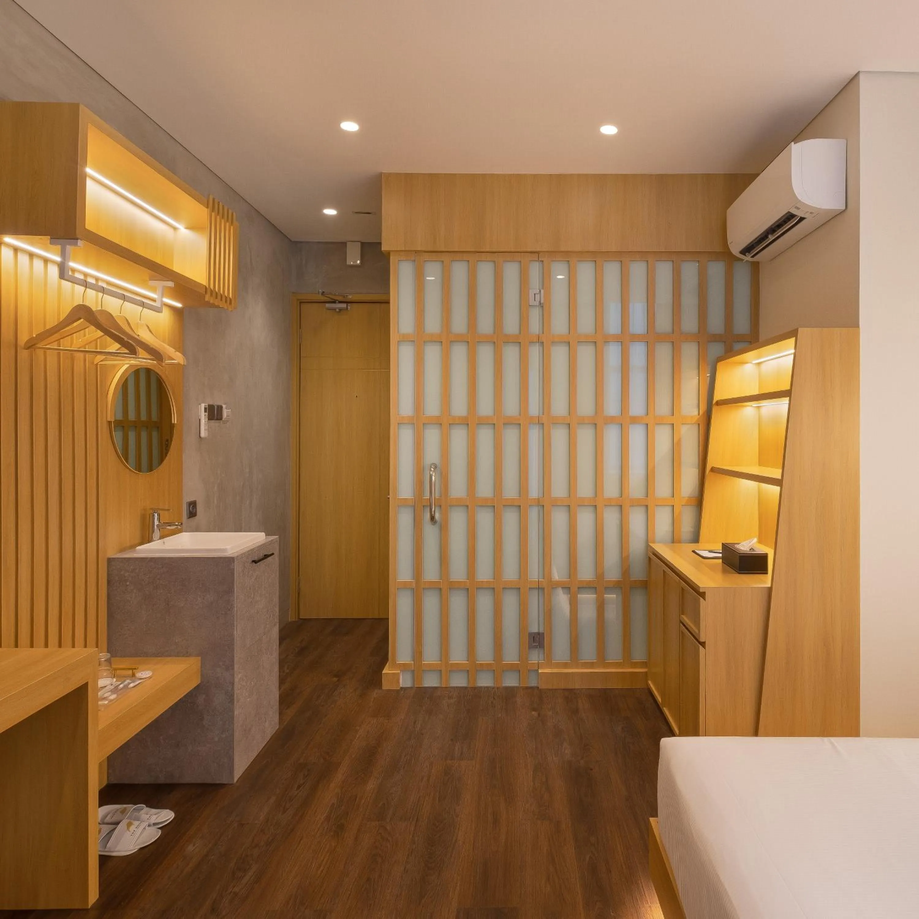 Area and facilities, Bed in The Risman Hotel At Jakarta Airport CBC