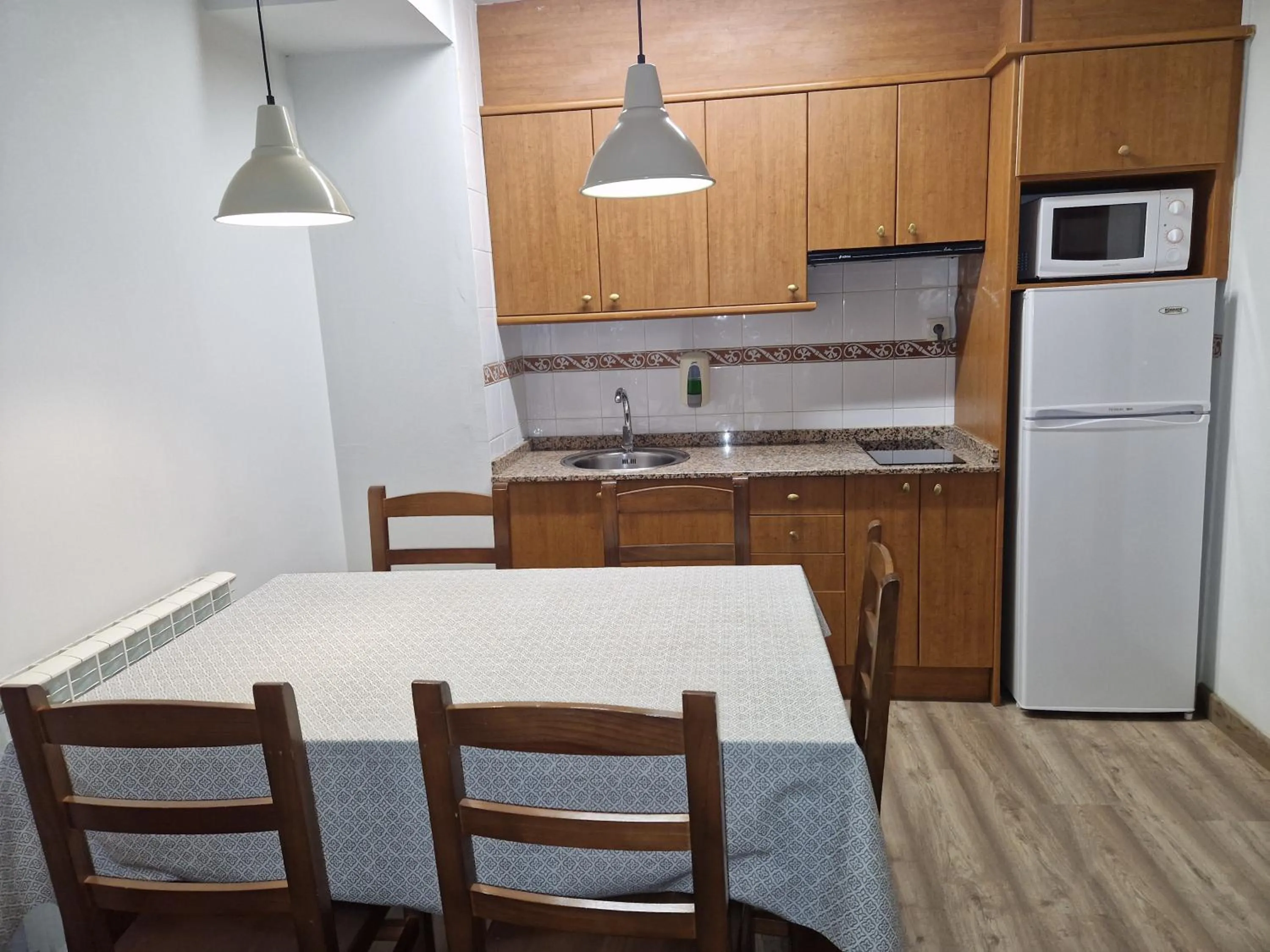 Kitchen or kitchenette in Eth Palai