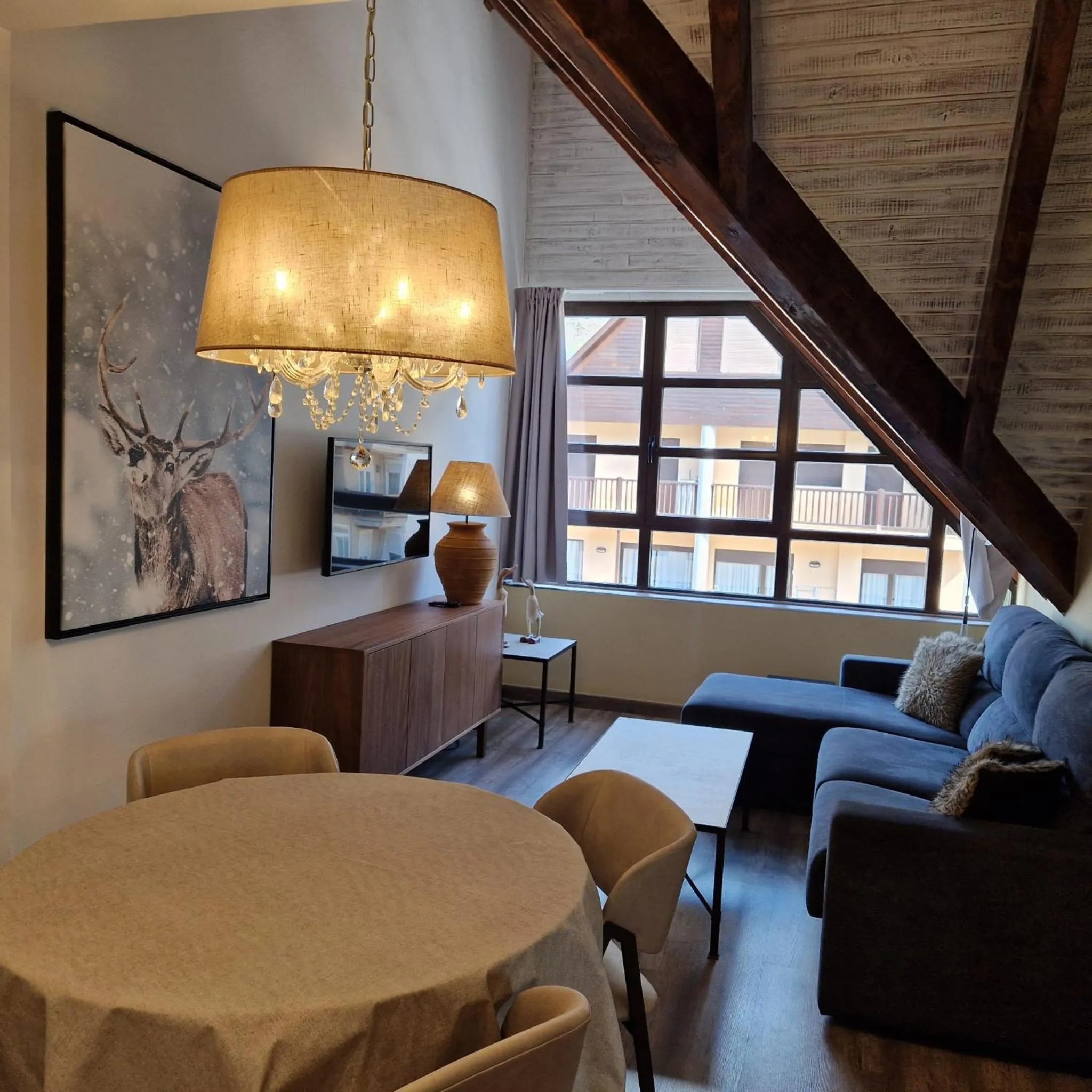 Living room in Eth Palai