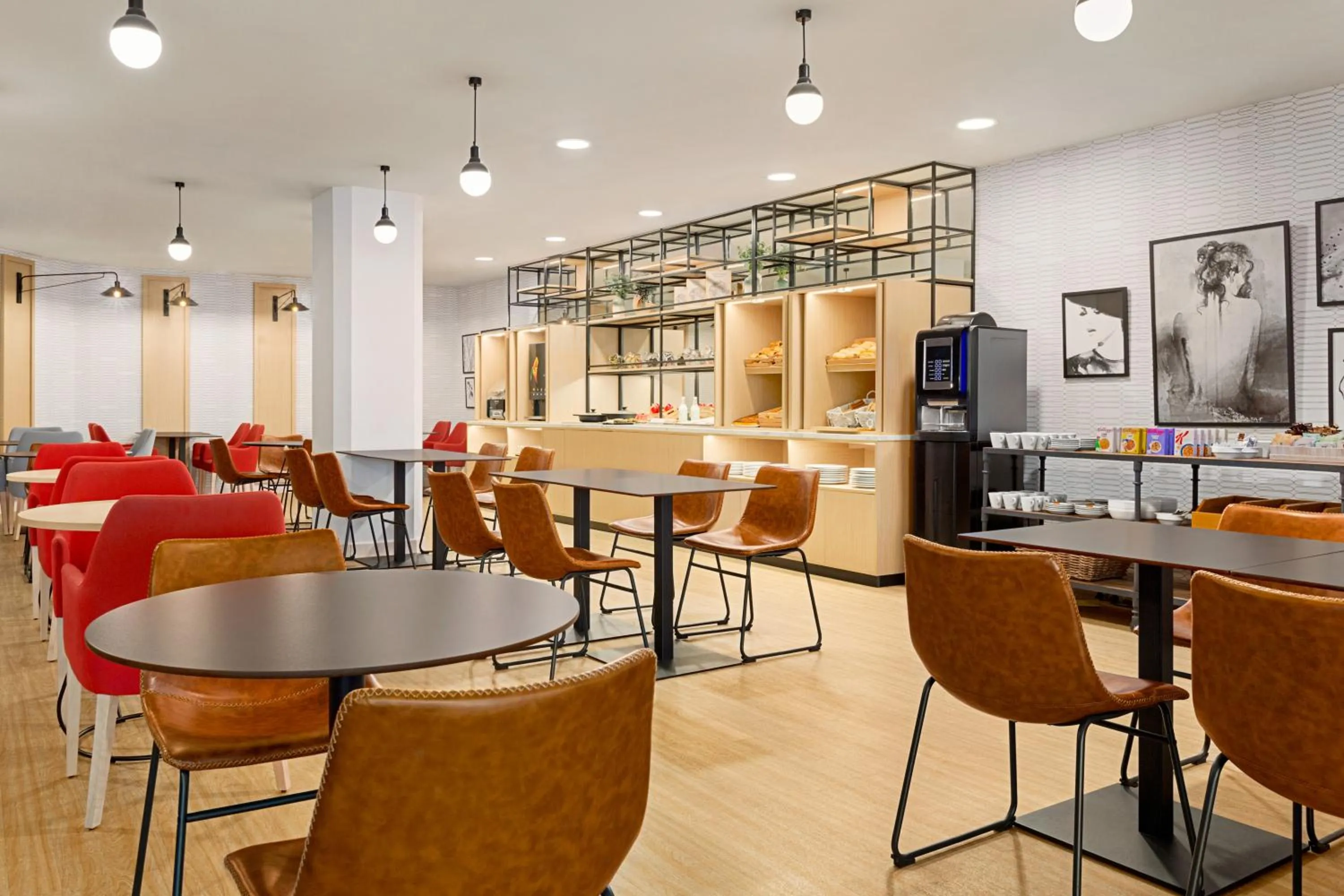 Restaurant/places to eat in Ramada by Wyndham Madrid Tres Cantos