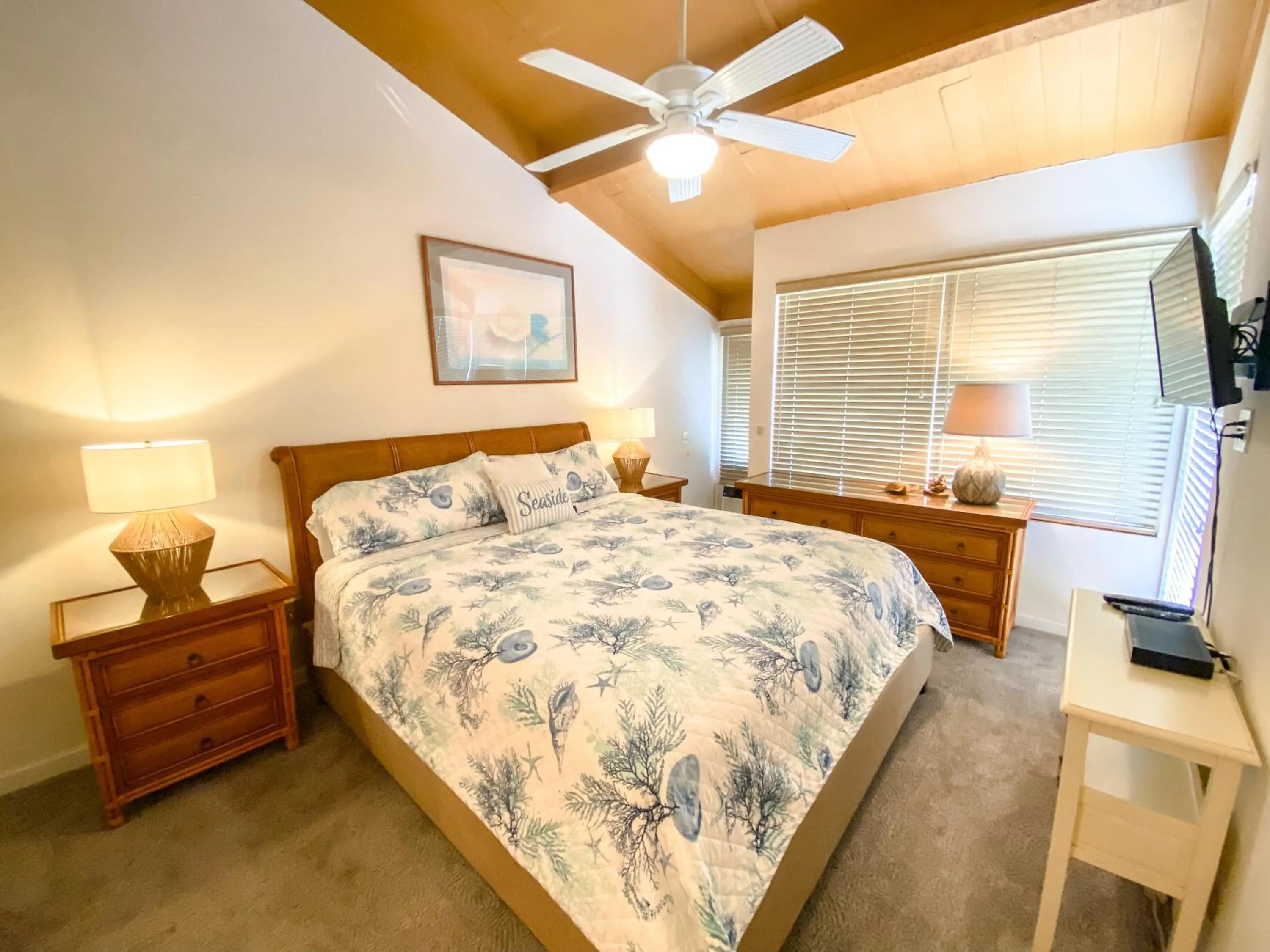 Bed in Hale Kamaole 271