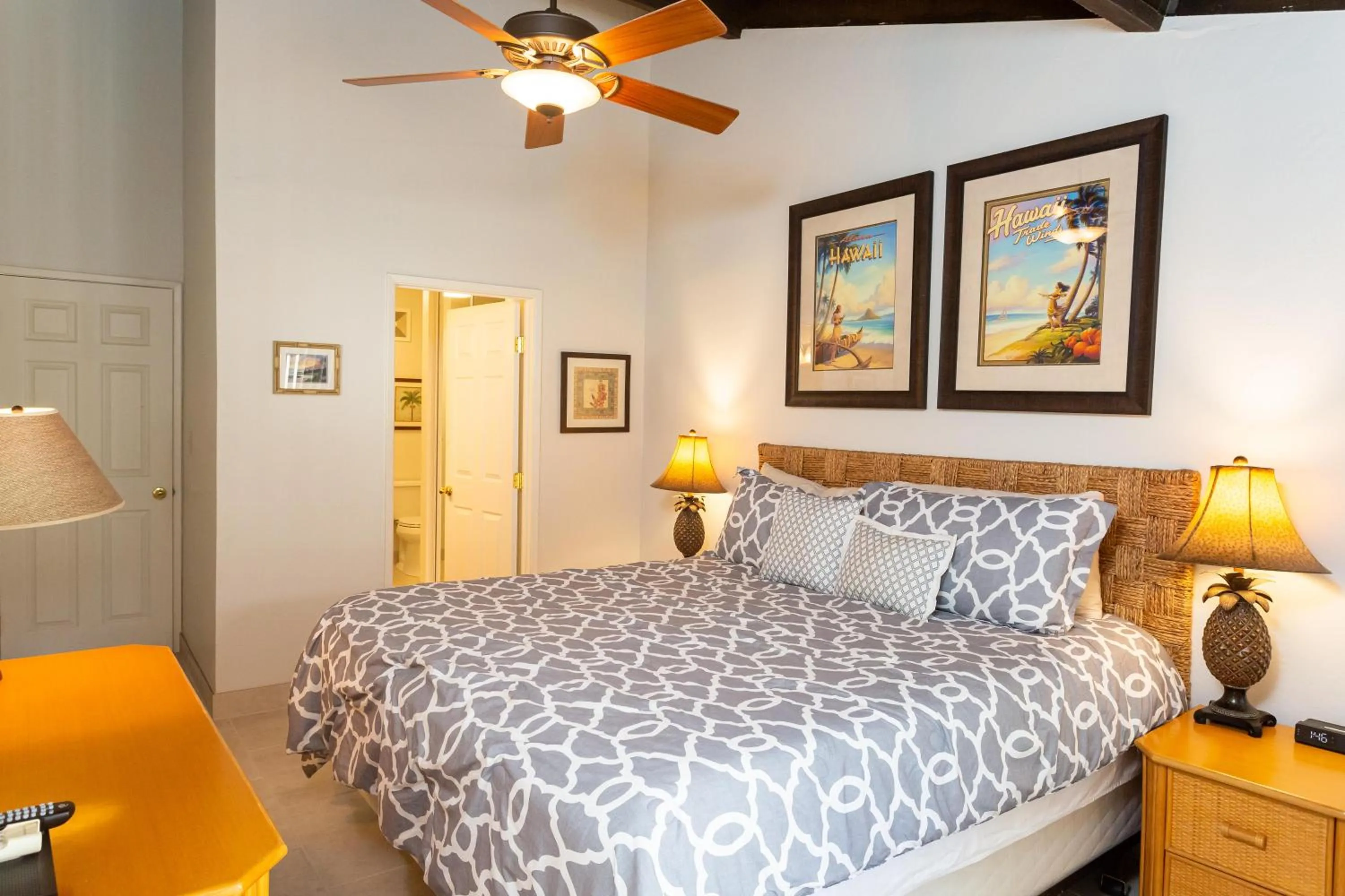 Bed in Hale Kamaole 266