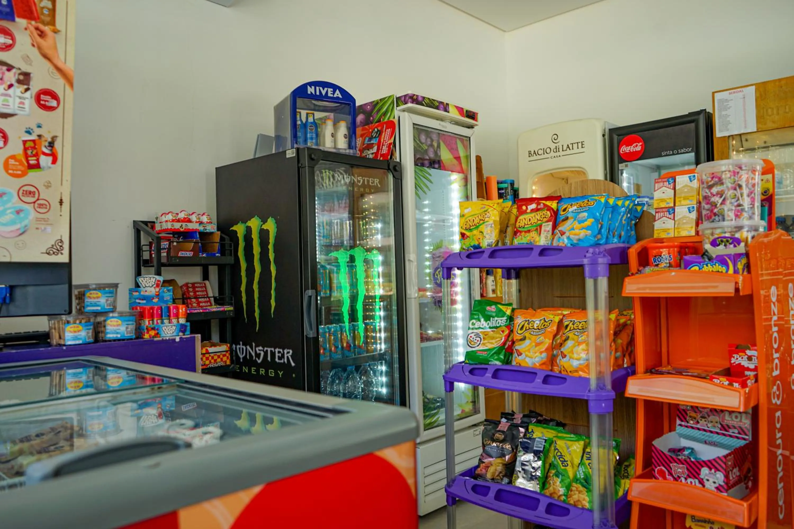 On-site shops in Mana Beach Experience By Mai