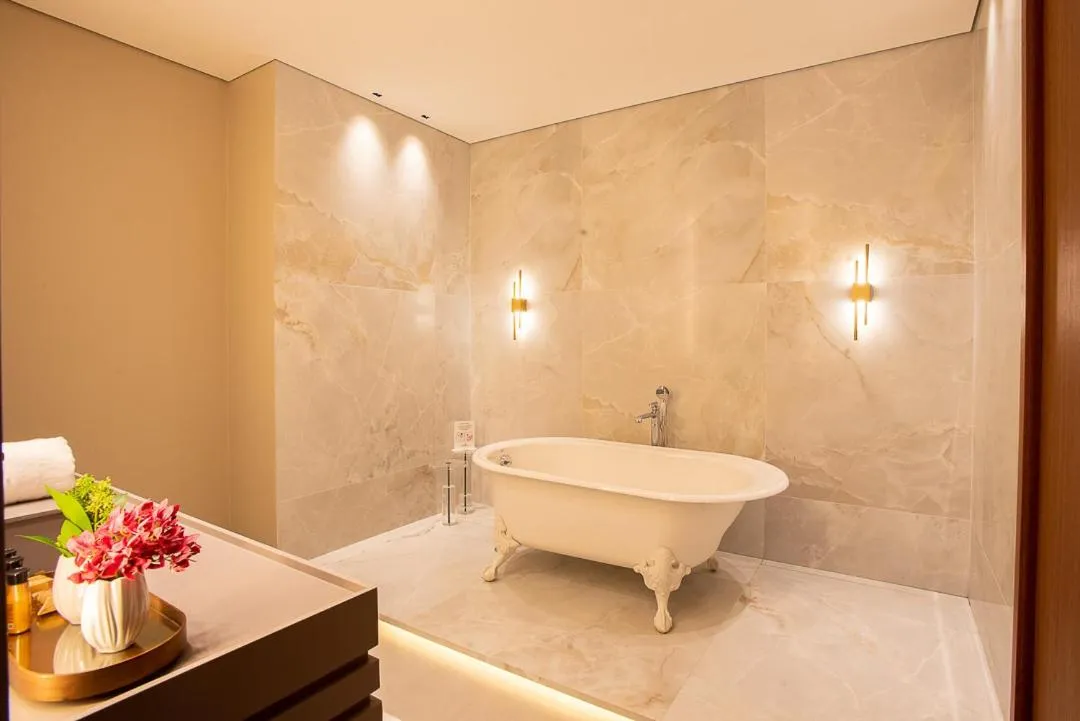 Toilet in Amazon Aeroporto Hotel