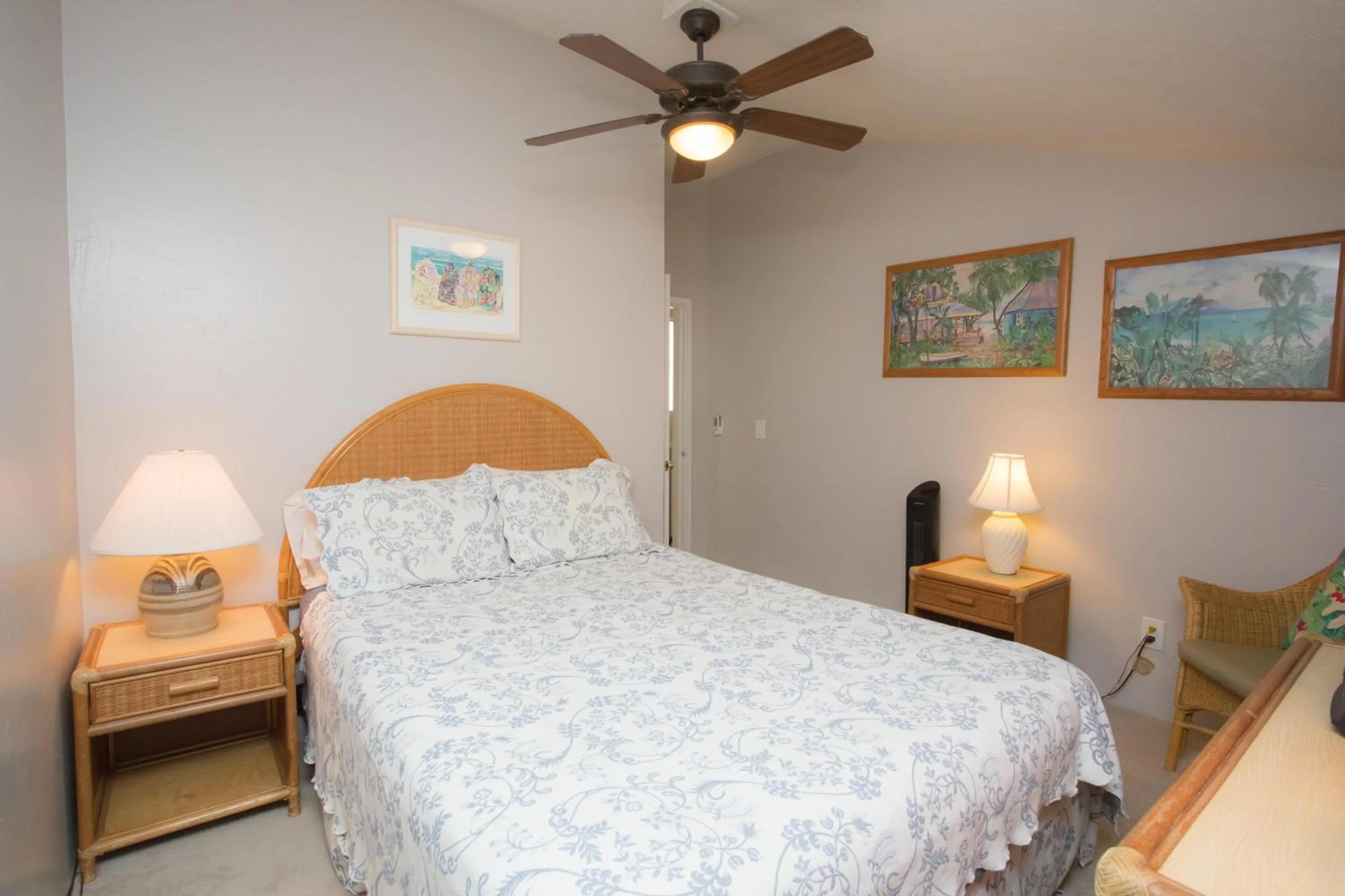 Bed in Hale Kamaole 245