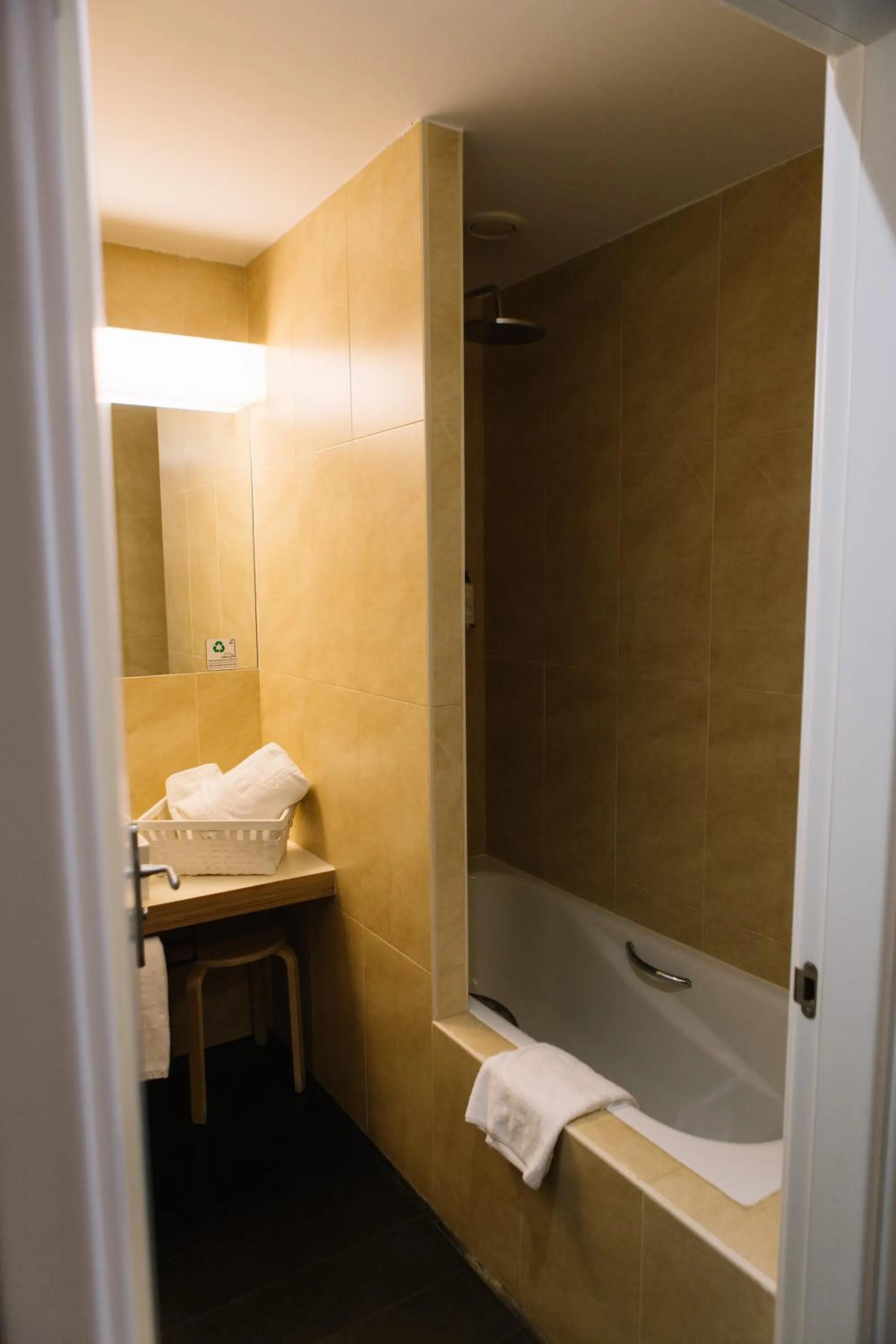 Bathroom in ETH Rioja