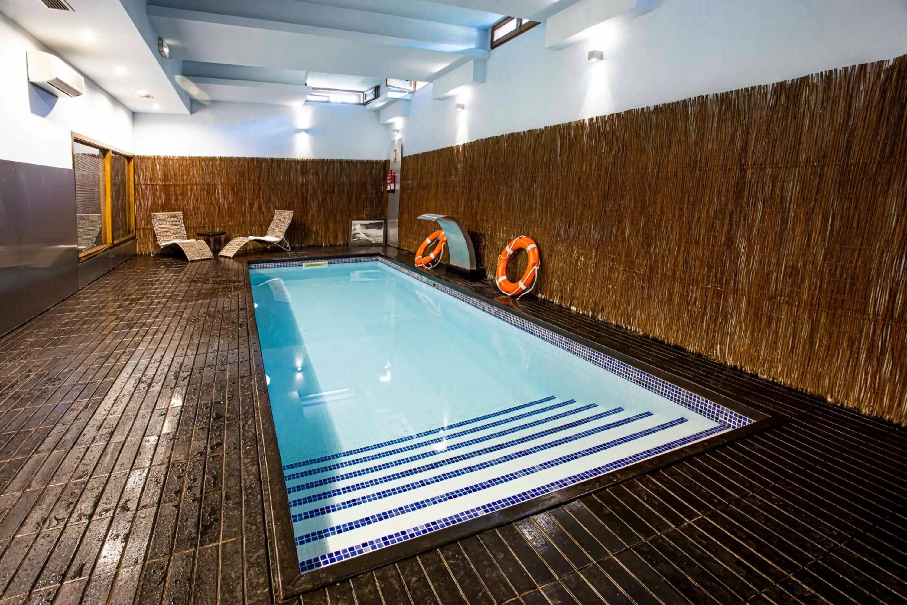 Spa and wellness centre/facilities in LA CASONA Encanto Rural - ApartaHotel SPA Llanes