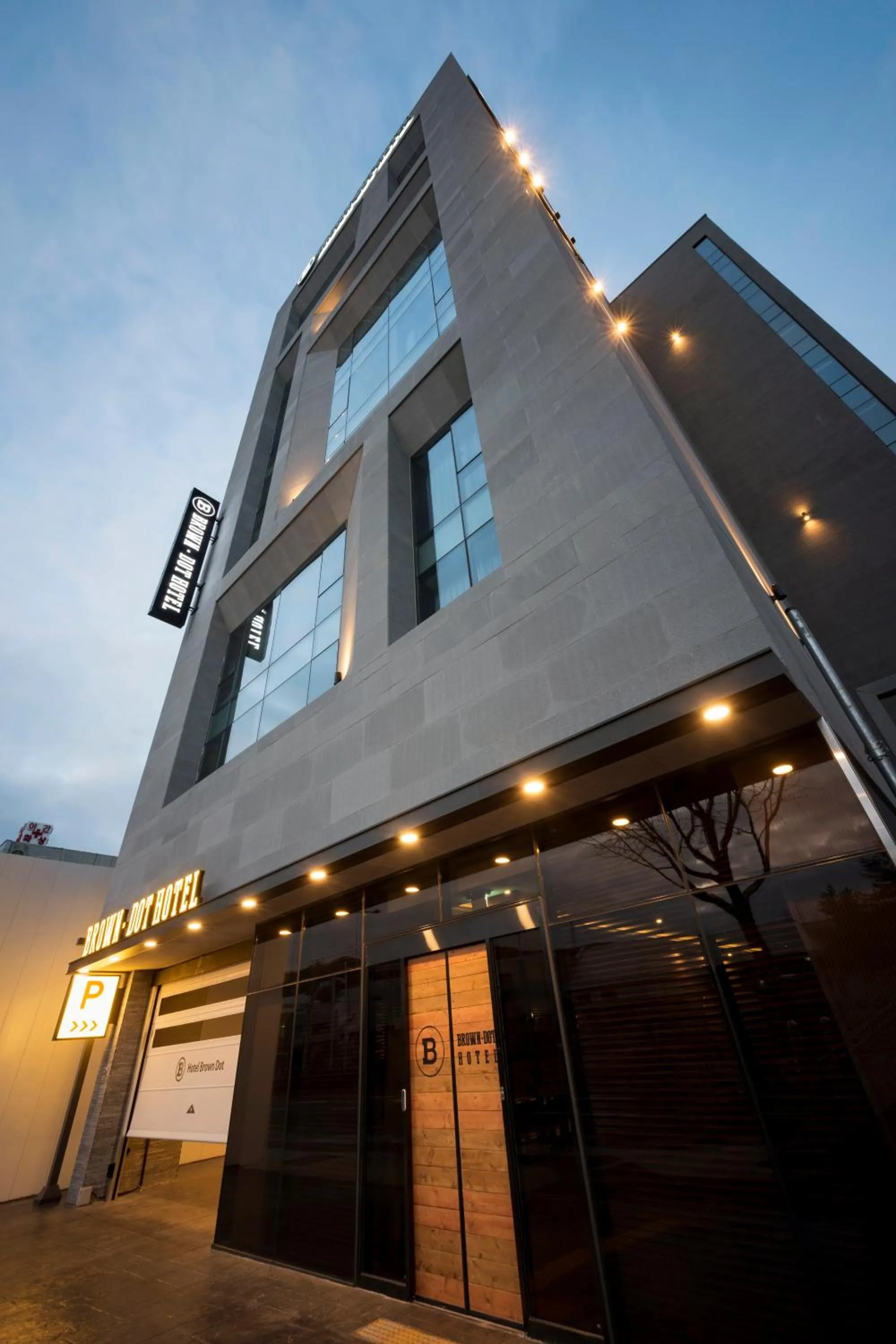 Property building in Browndot hotel Guseo