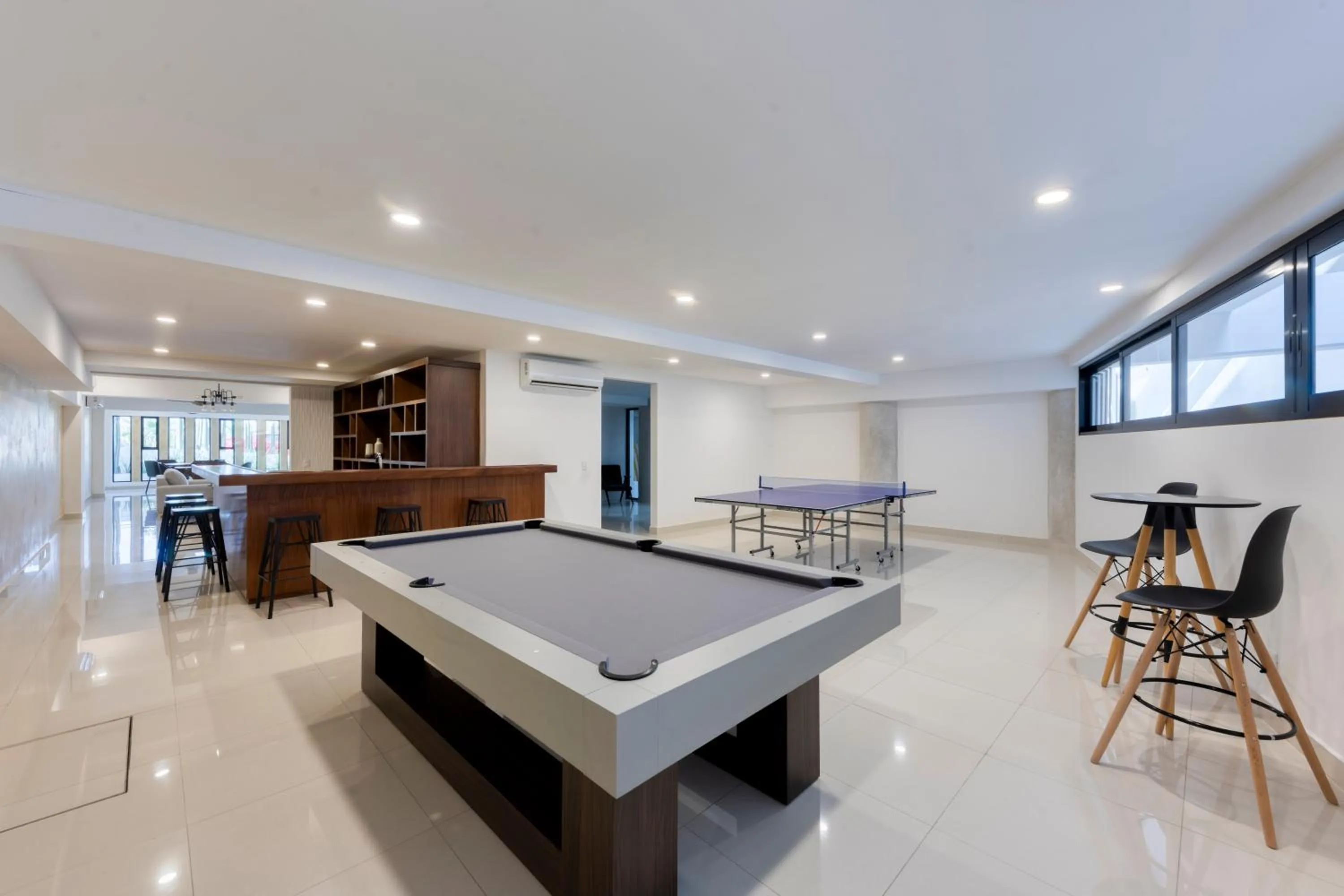 Game Room in Pedregal Towers