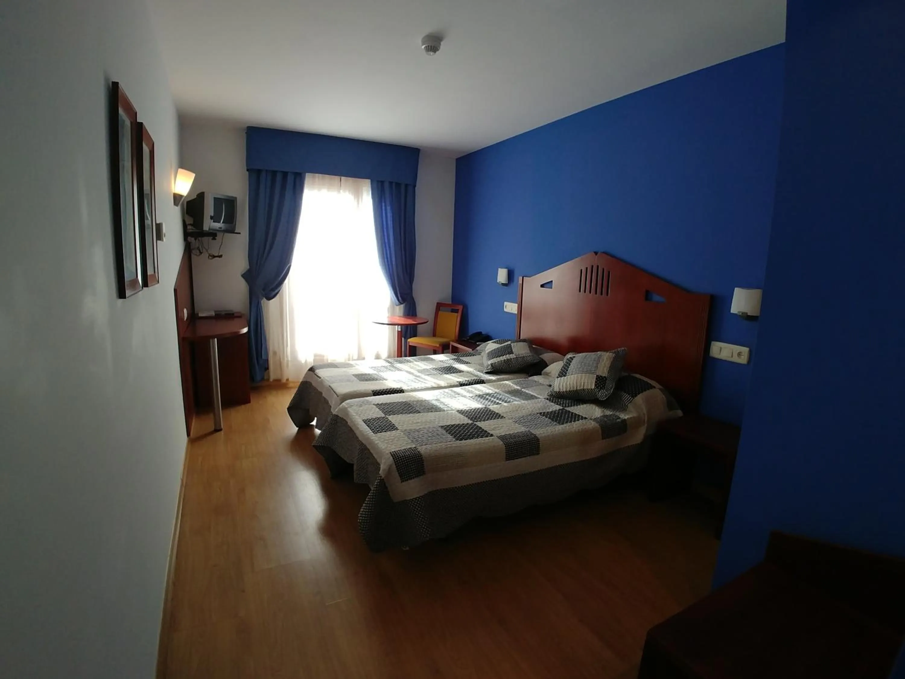 Photo of the whole room, Bed in Hotel las Cruces