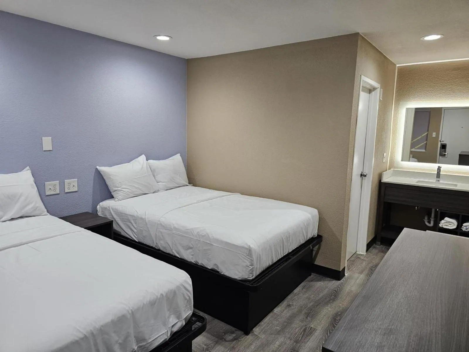 Bed in Super 8 by Wyndham Big Spring