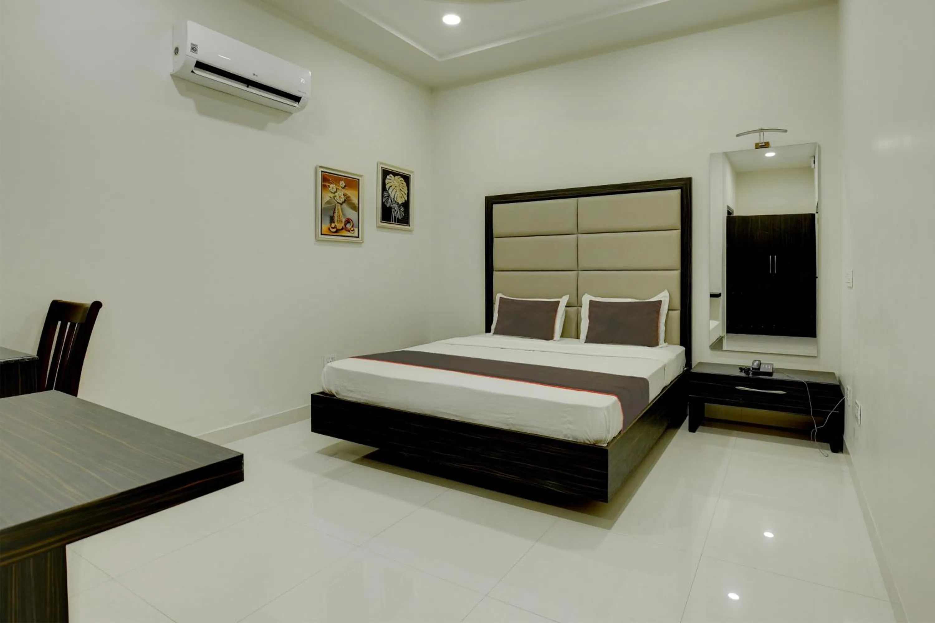 Bedroom, Bed in Collection O Ovel Hotel Grand