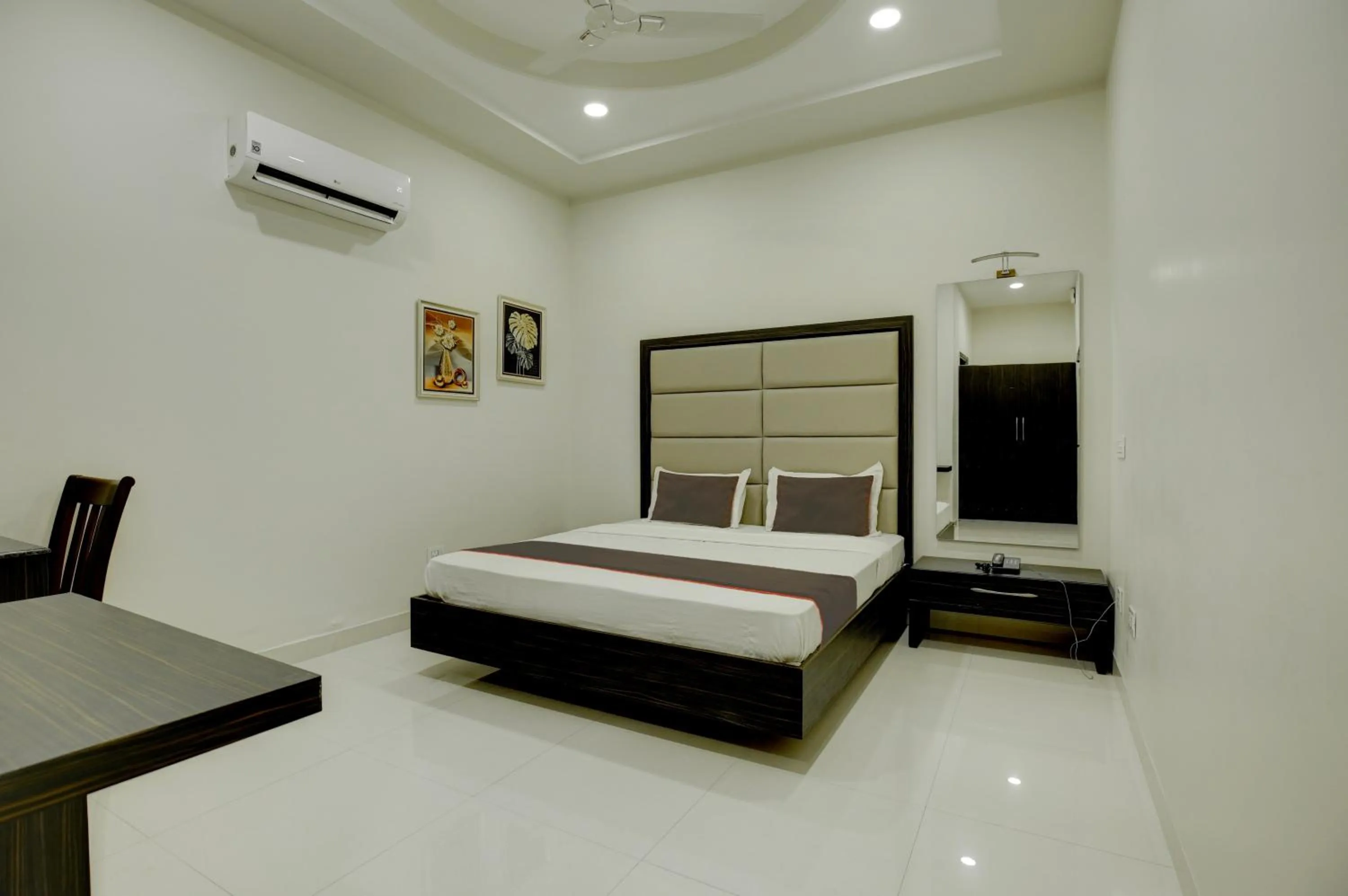 Bedroom, Bed in Collection O Ovel Hotel Grand