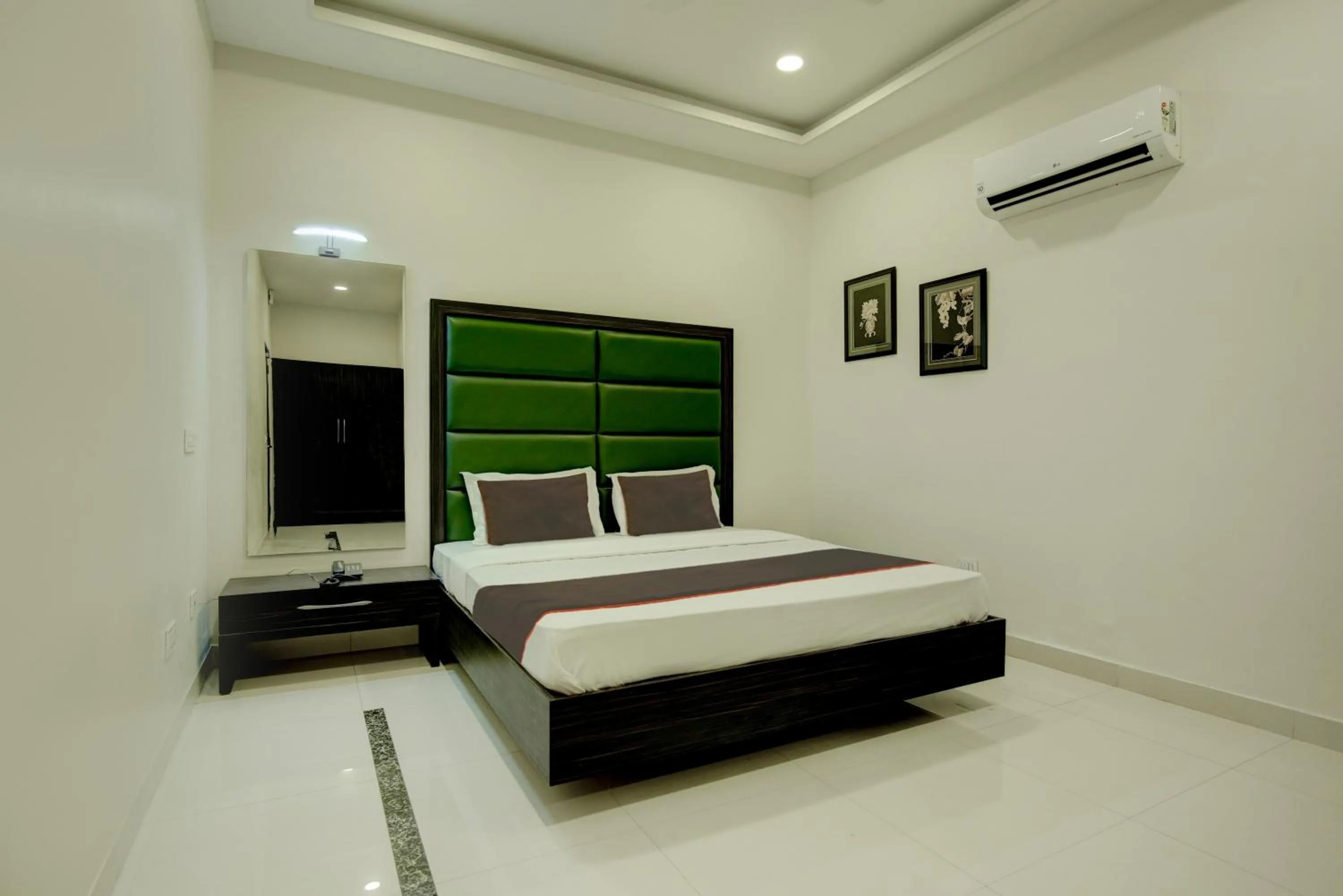 Bedroom, Bed in Collection O Ovel Hotel Grand