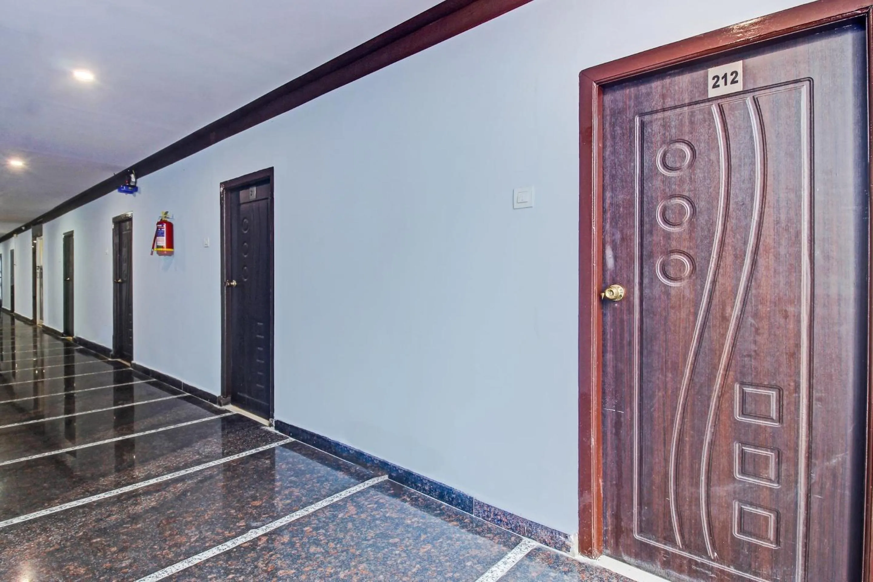 Lobby or reception in Hotel O Srinika Grand NEAR Shamshabad Airport