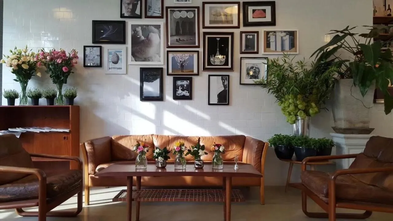 Bedroom in Beat Hotel Bangkok