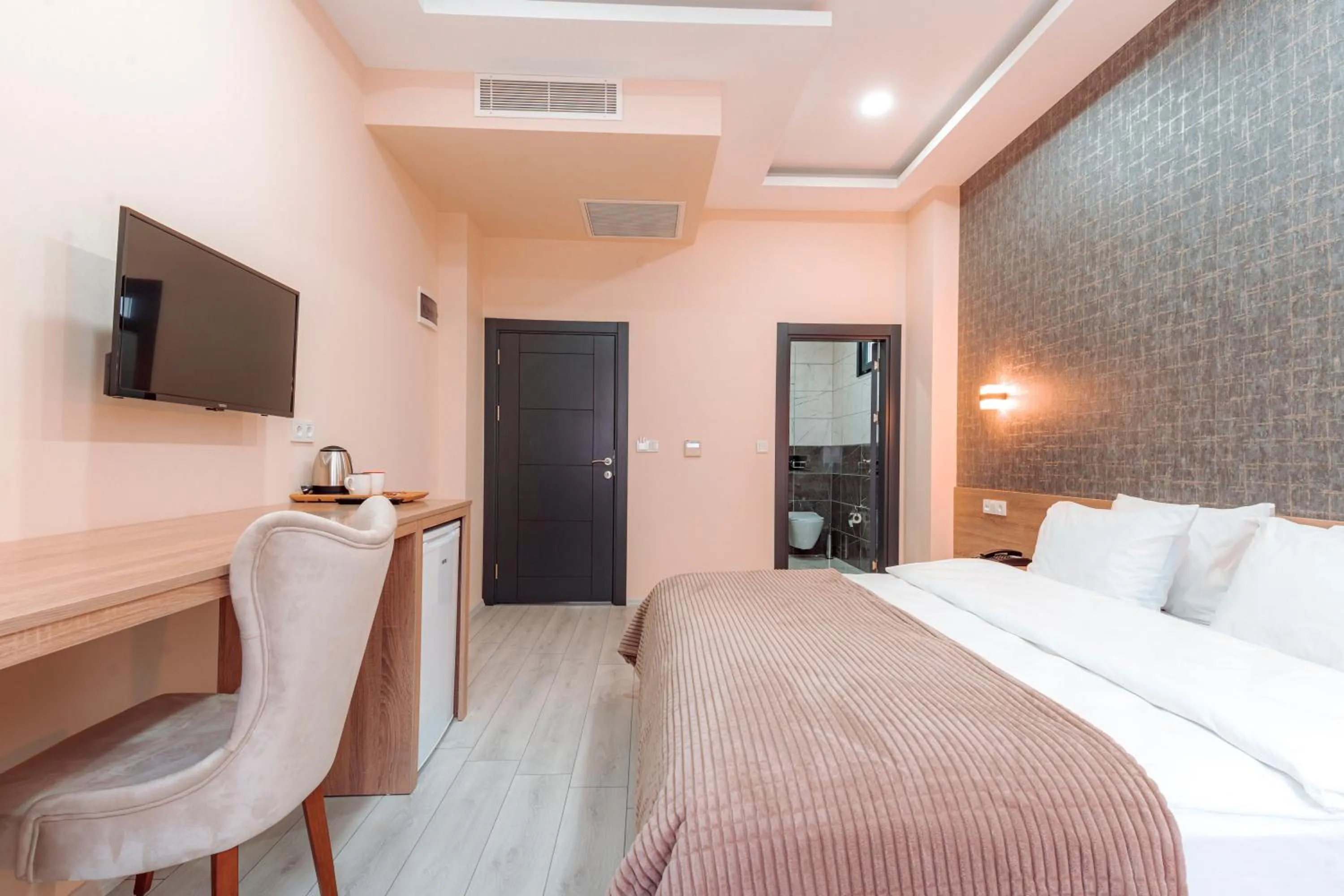 Communal lounge/ TV room in Lidzo Villa Butik Otel