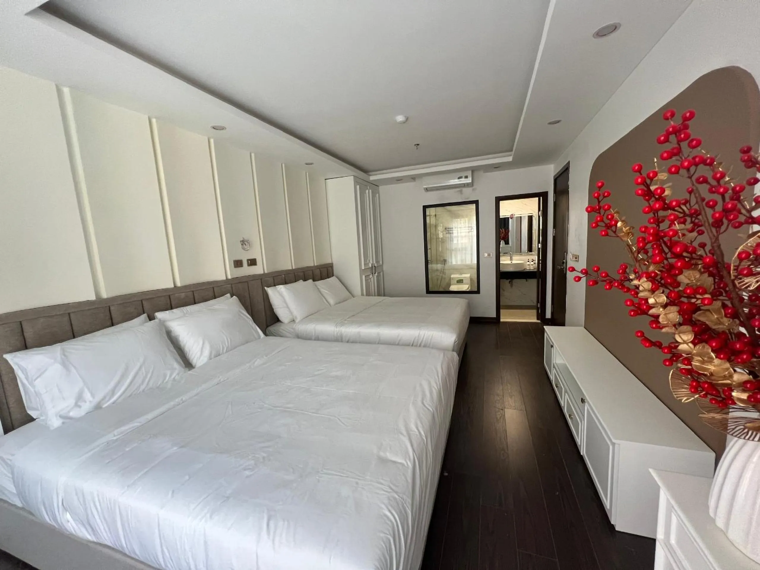 Bedroom, Bed in Royal Lotus Hotel