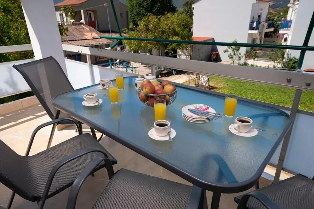 Day in Vasilakis Apartment