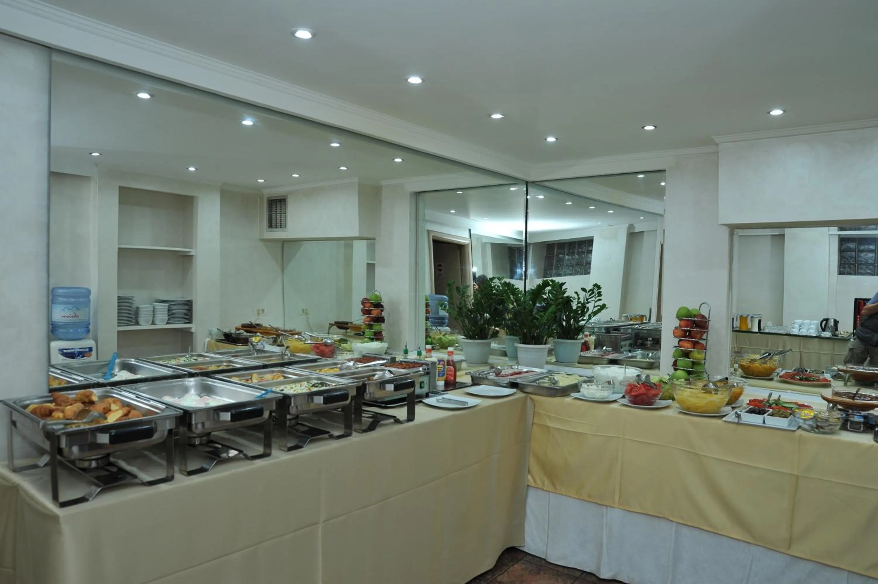 Buffet breakfast in Acropolis Museum Boutique Hotel