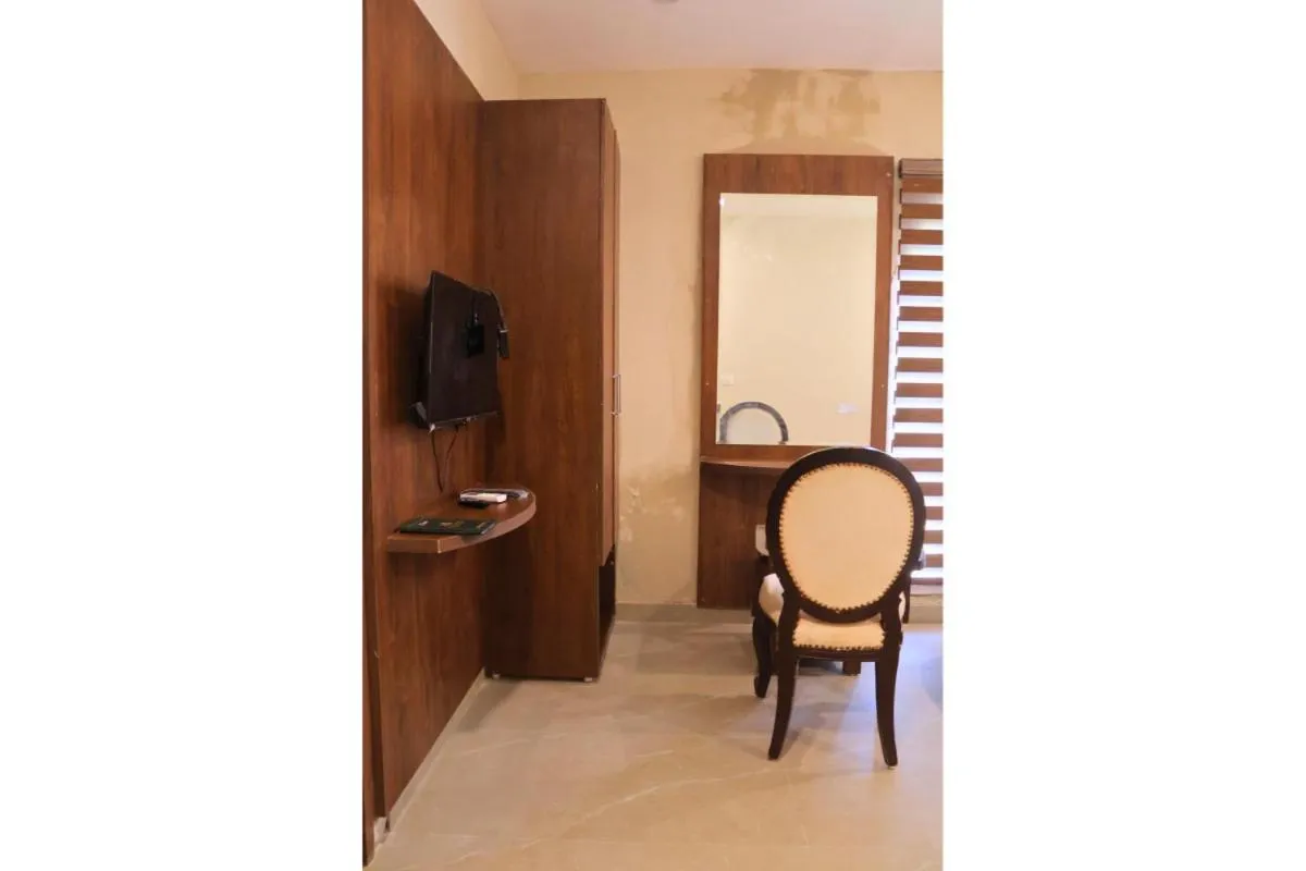 TV and multimedia in 5 States Resort